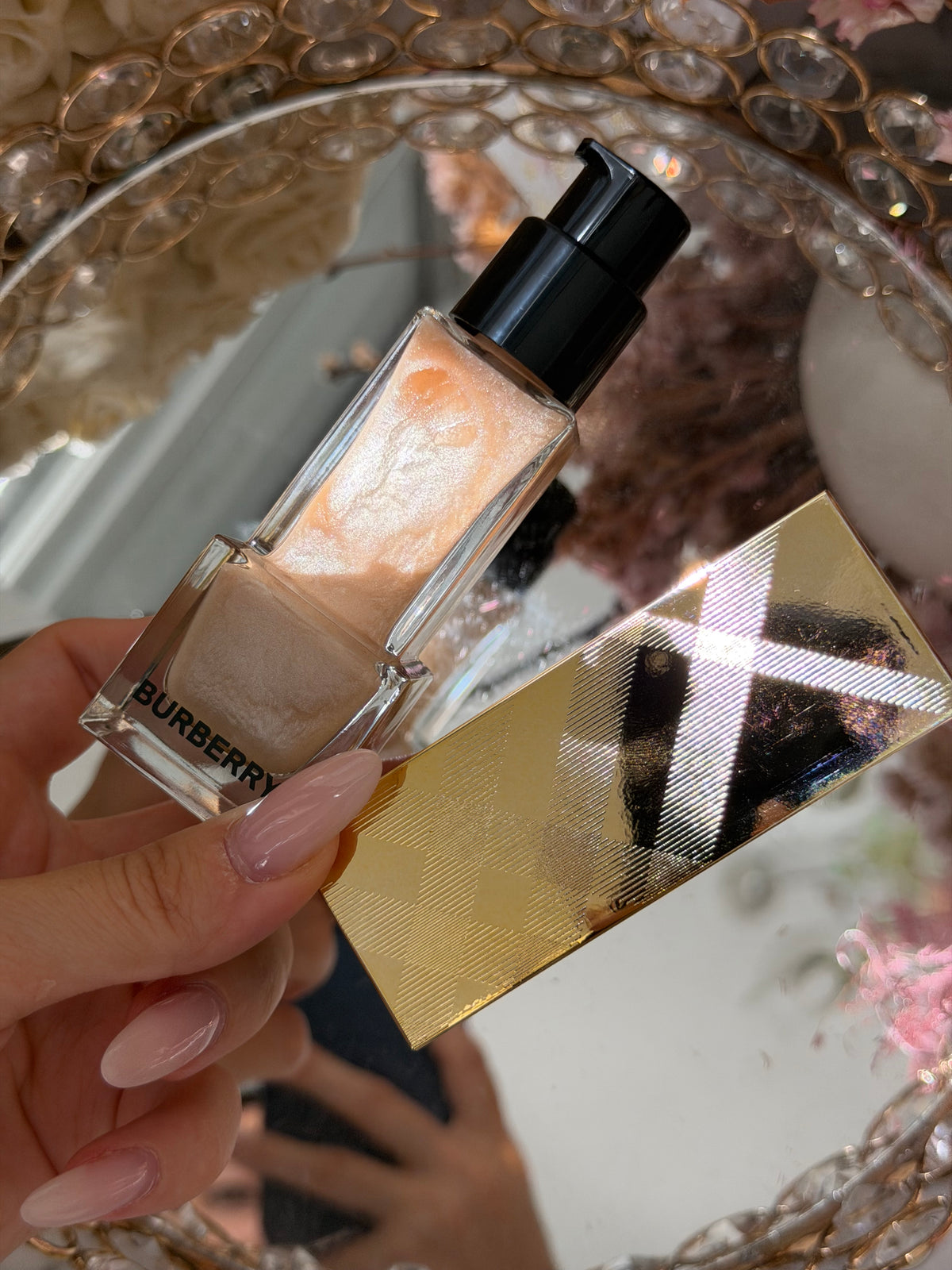 BURBERRY
Beyond Radiance Primer
Bare Glow