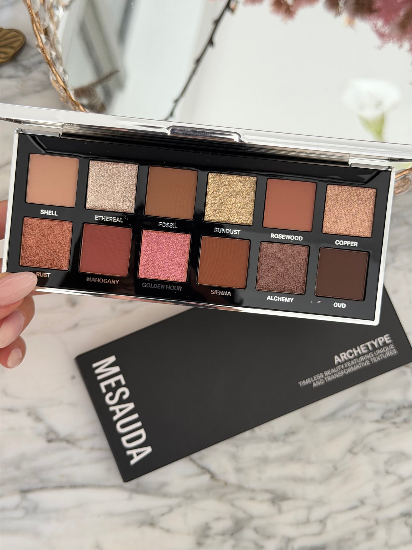 MESAUDA Archetype Eyeshadow (102) - Timeless Beauty Featuring Unique And Transformative Textures