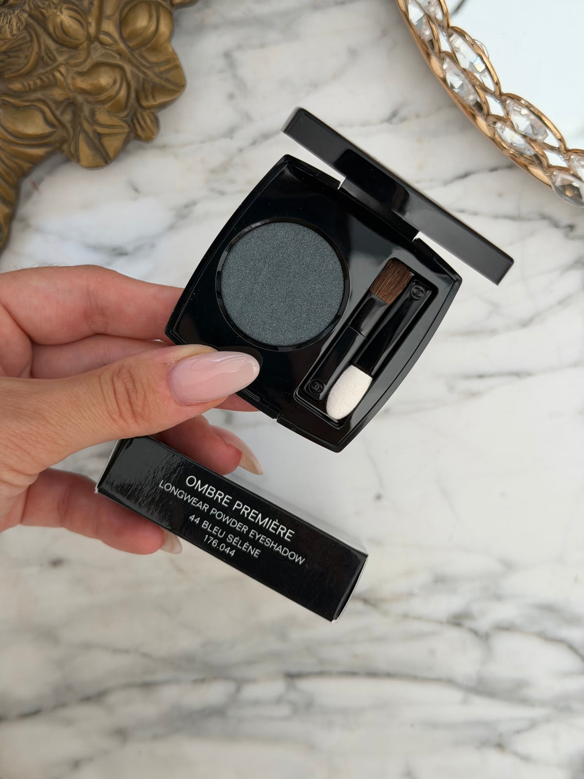 CHANEL
Ombre Première Longwear Powder Eyeshadow (44)