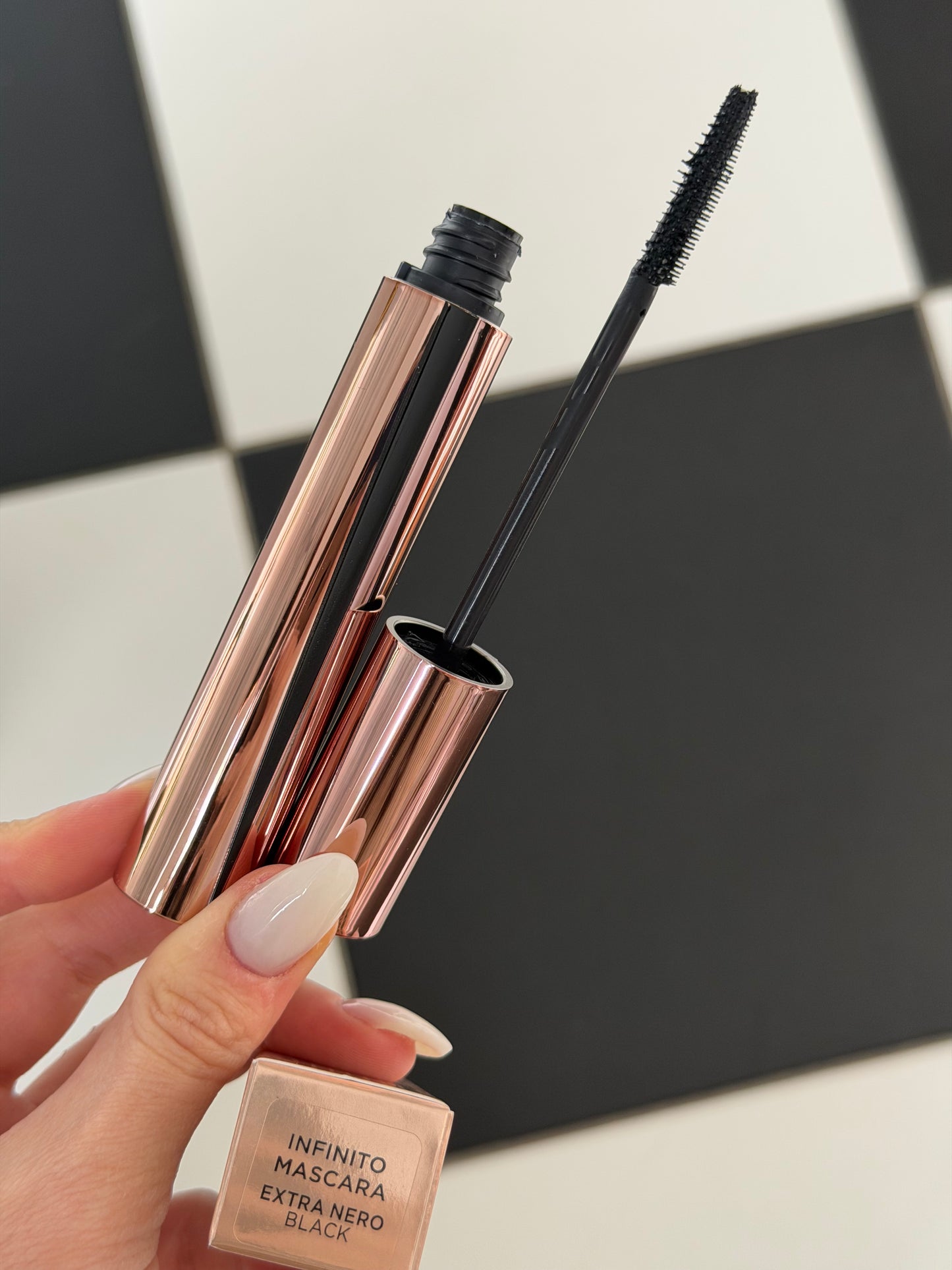 COLLISTAR Infinito Mascara
Extreme Length, Definition Lifting Effect