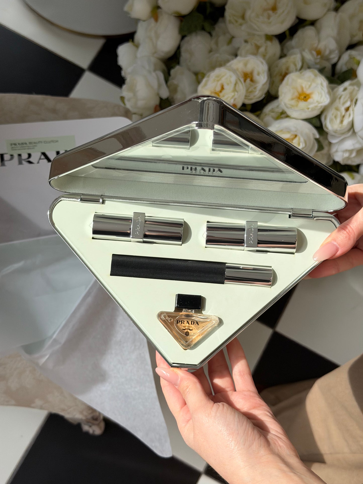 PRADA Beauty Clutch Essentials Case Set