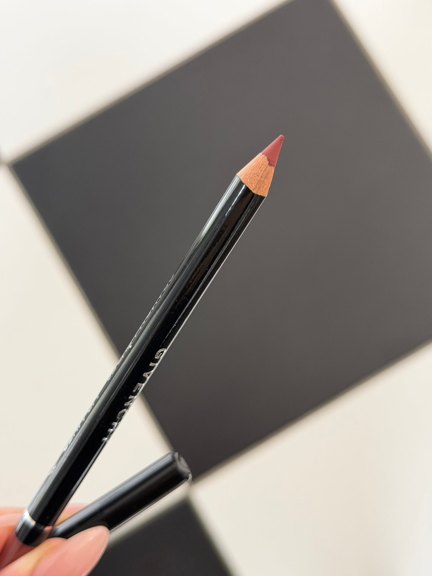 GIVENCHY
Lip Liner (09)
