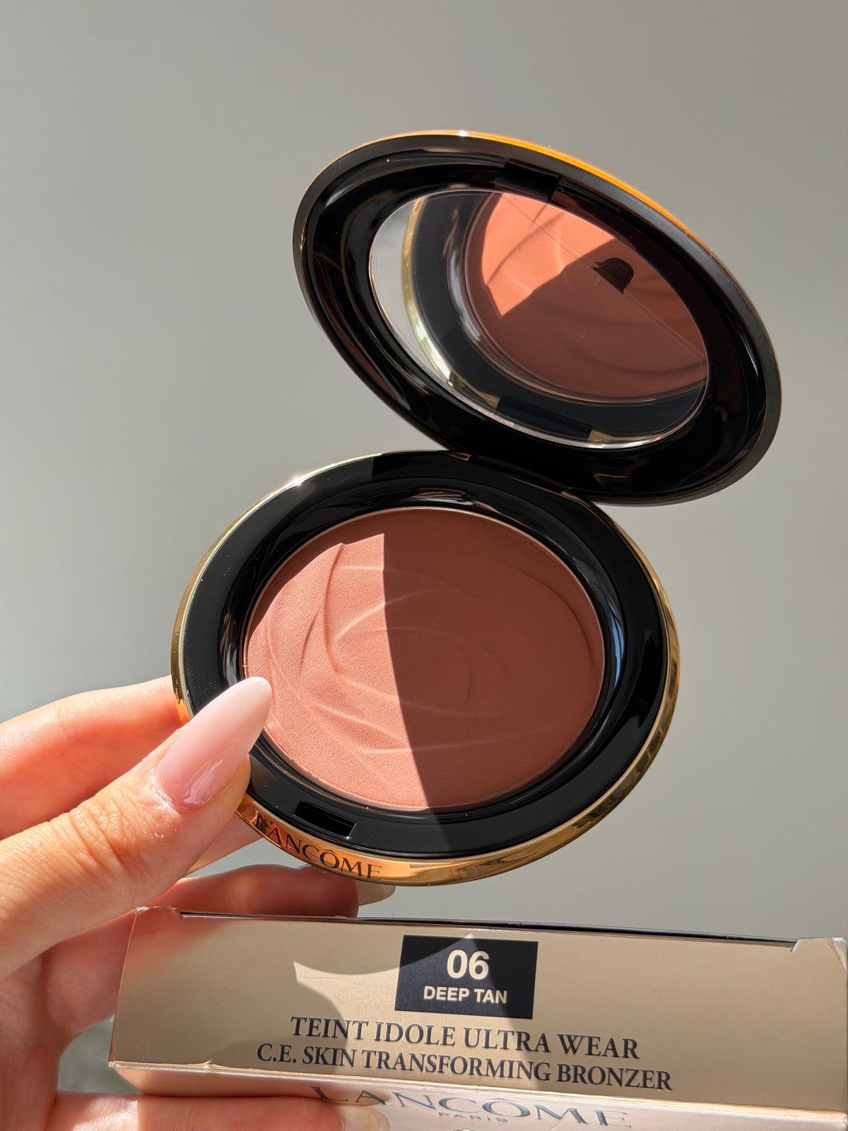 LANCOME Teint Idole Ultra Wear C.E Skin Transforming Bronzer (06)