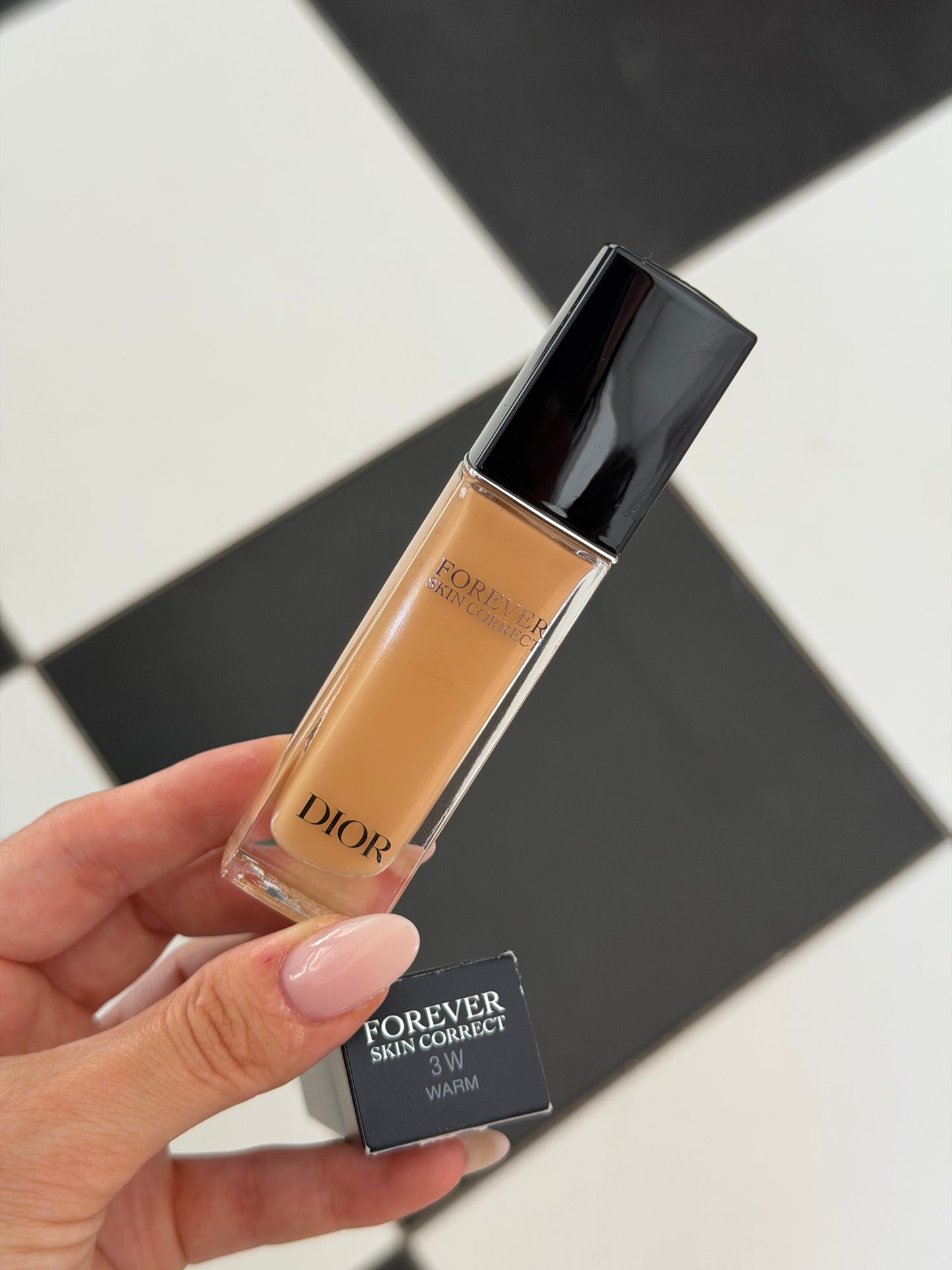 DIOR Forever Skin Correct (3W)
Full-Coverage Concealer - 24h Hydration and Wear - No Transfer