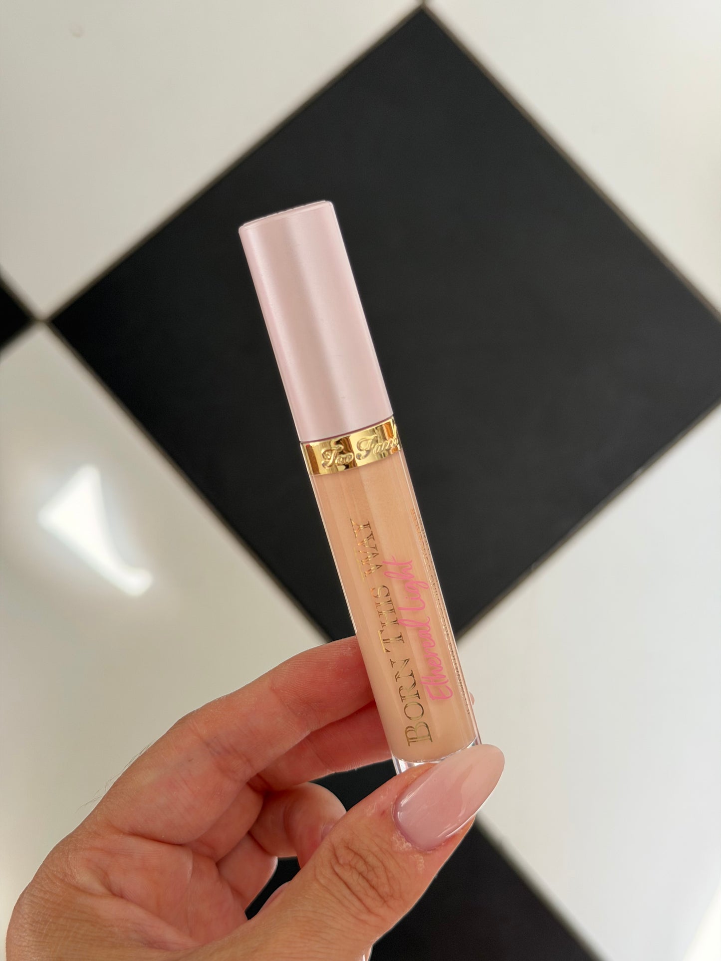 TOO FACED Born This Way Ethereal Light Illuminating Smoothing Concealer (2)
24-Hour Wear, Waterproof