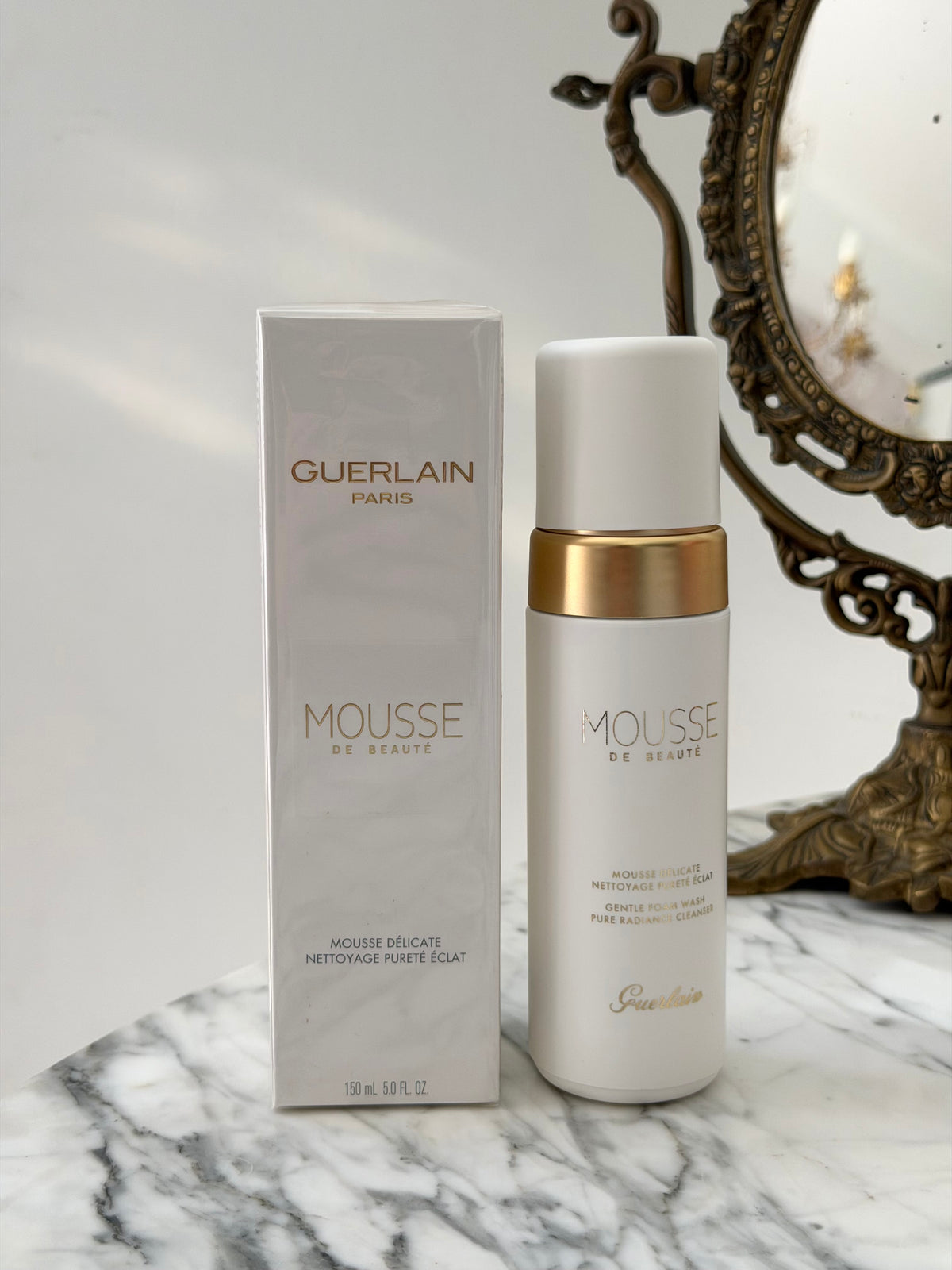 GUERLAIN Mousse De Beauté
Cleansing Foam
Purifies And Illuminates