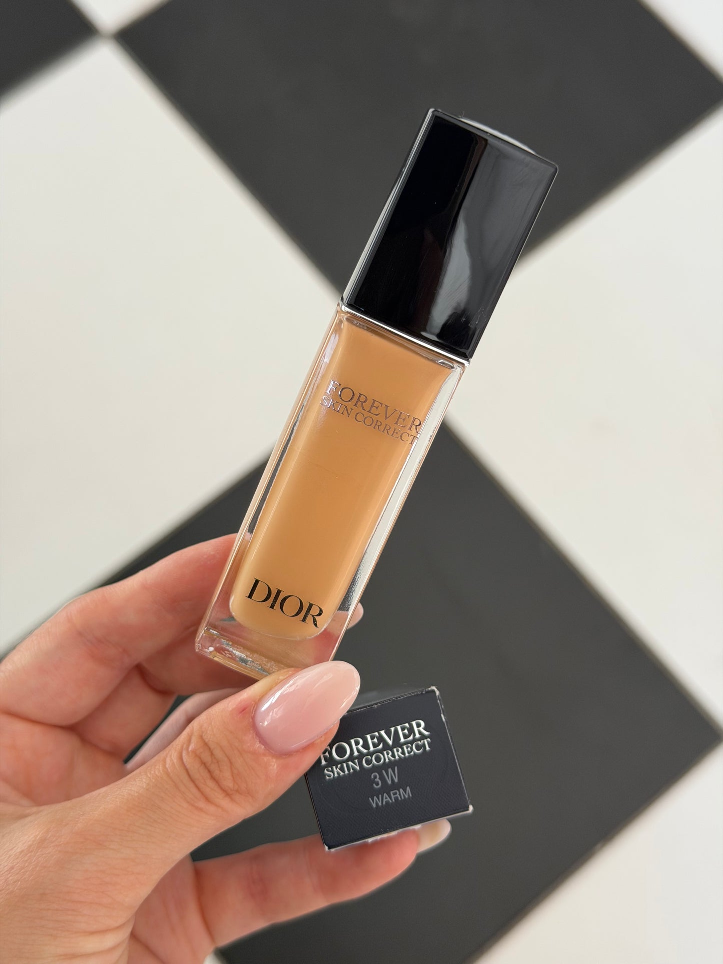 DIOR Forever Skin Correct (3W)
Full-Coverage Concealer - 24h Hydration and Wear - No Transfer