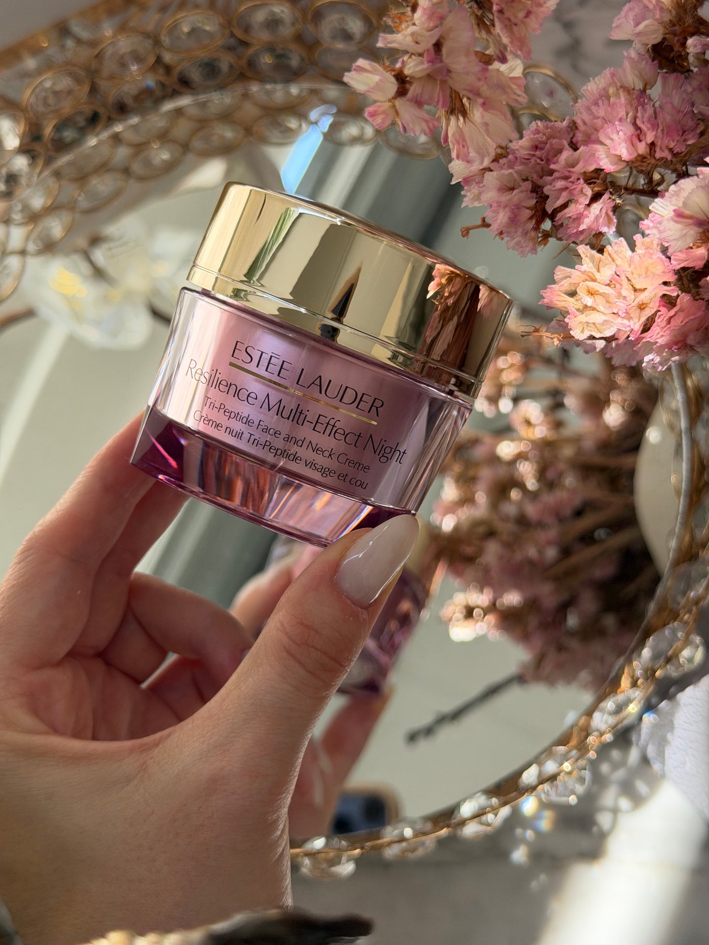 ESTEE LAUDER Resilience Multi-Effect Night
Tri-Peptide Face and Neck Creme SPF15