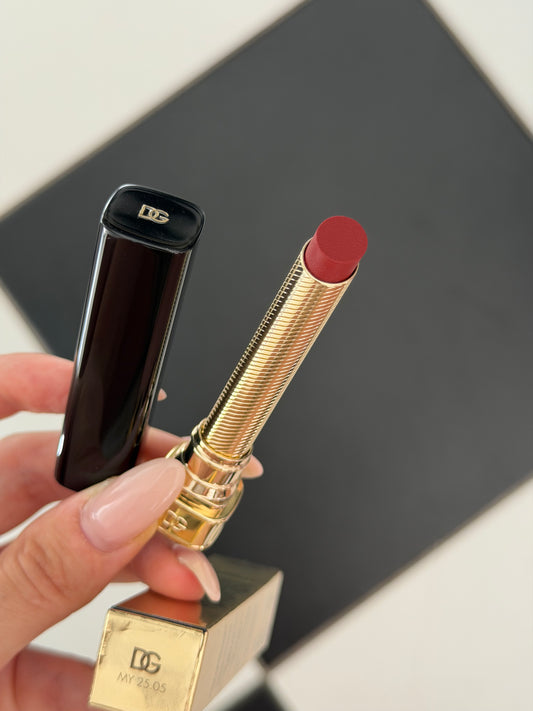 DOLCE&GABBANA My Comfy Matte Lipstick - My 25.05
Instant Rich Color & Hydration Lip Stylo
