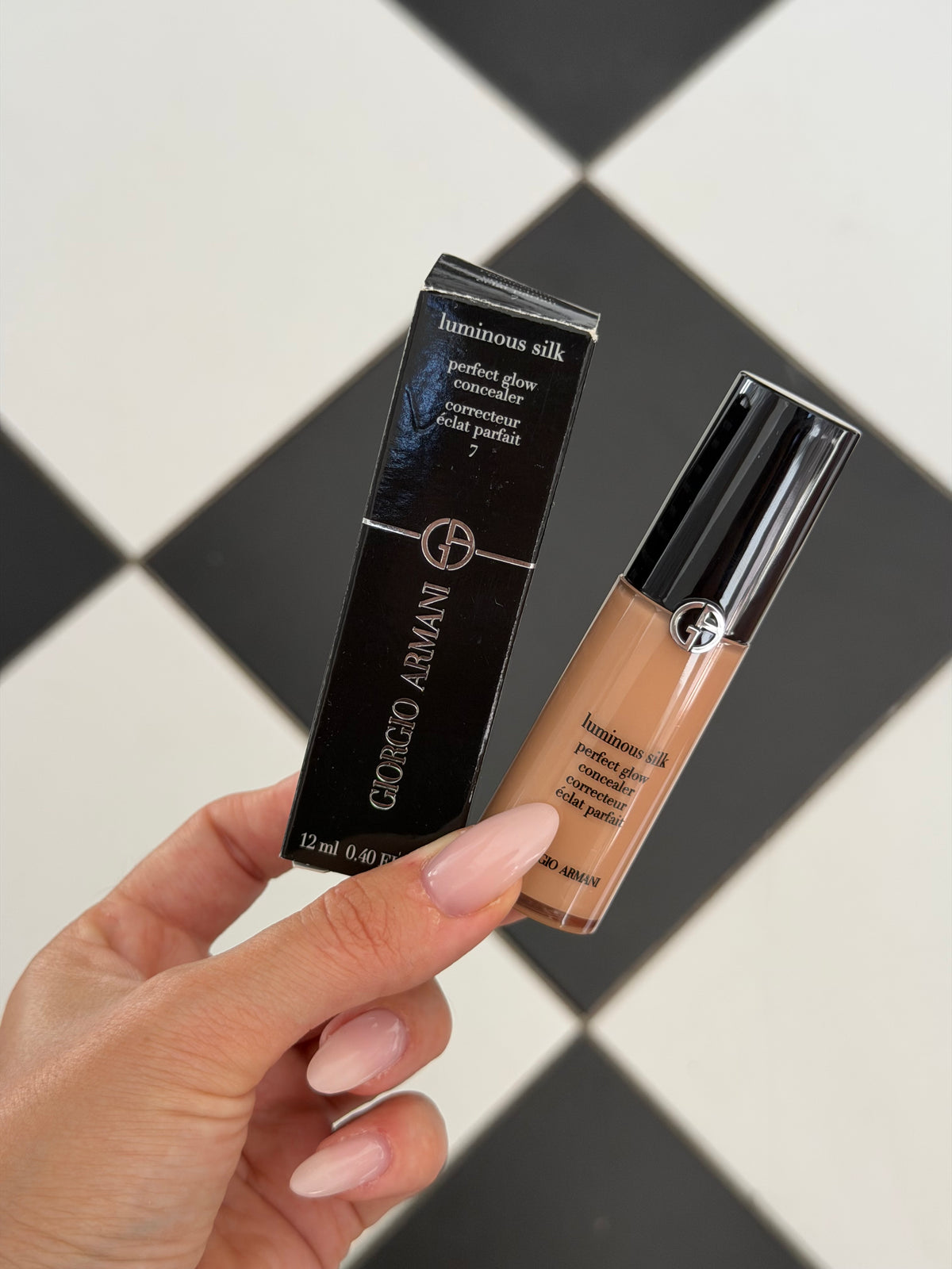 ARMANI Luminous Silk Hydrating & Brightening Concealer (7)