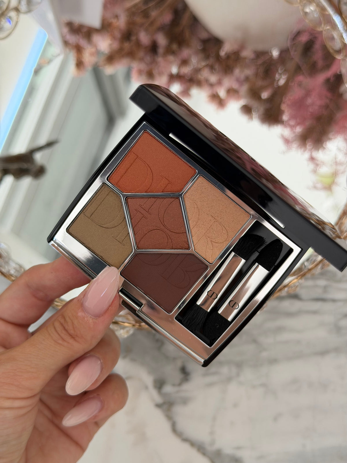 DIOR Diorshow 5 Couleurs
Eye Palette - 5 Eyeshadows - High Color and Long Wear (659)