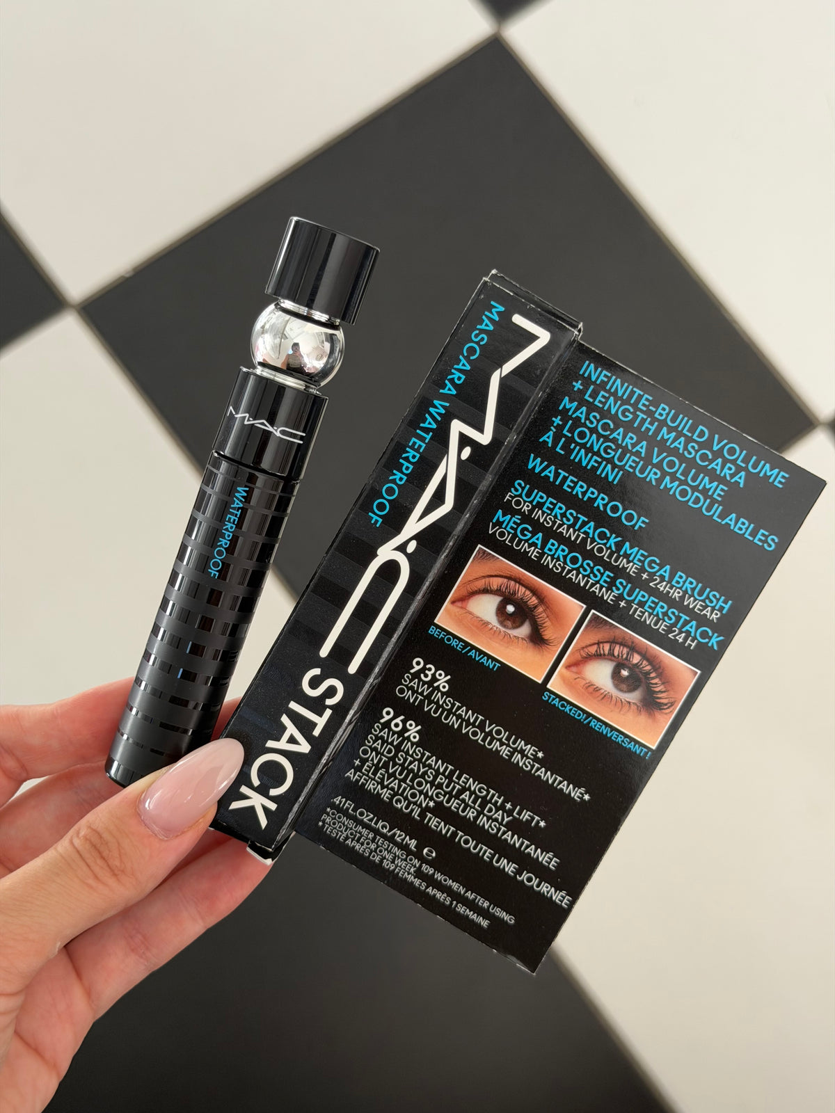 MAC Stack Waterproof Mascara Black
Infinite-Build Volume And Length