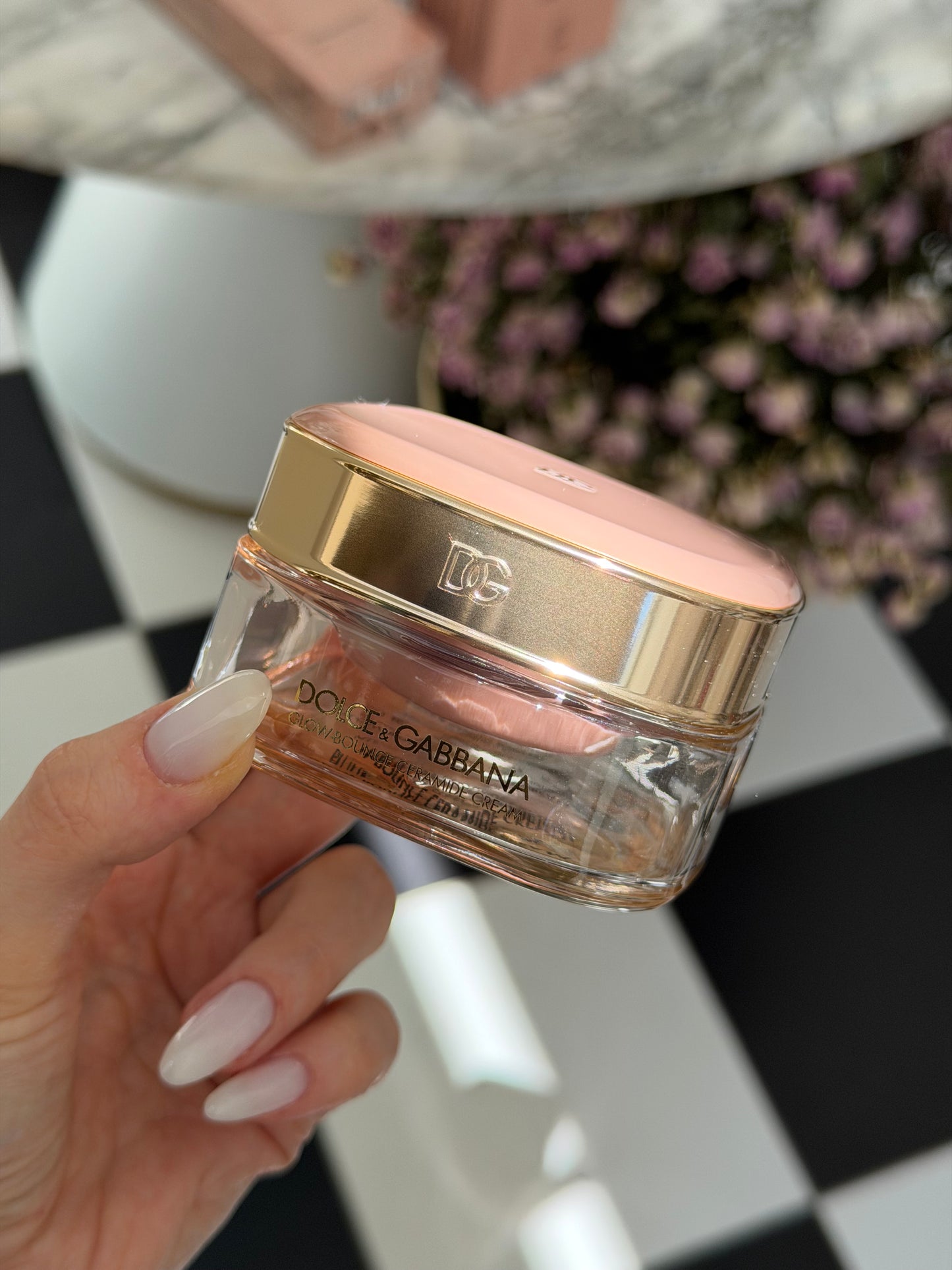 DOLCE&GABBANA Glow-Bounce Ceramide Cream
Plumping & Refining Moisturizer