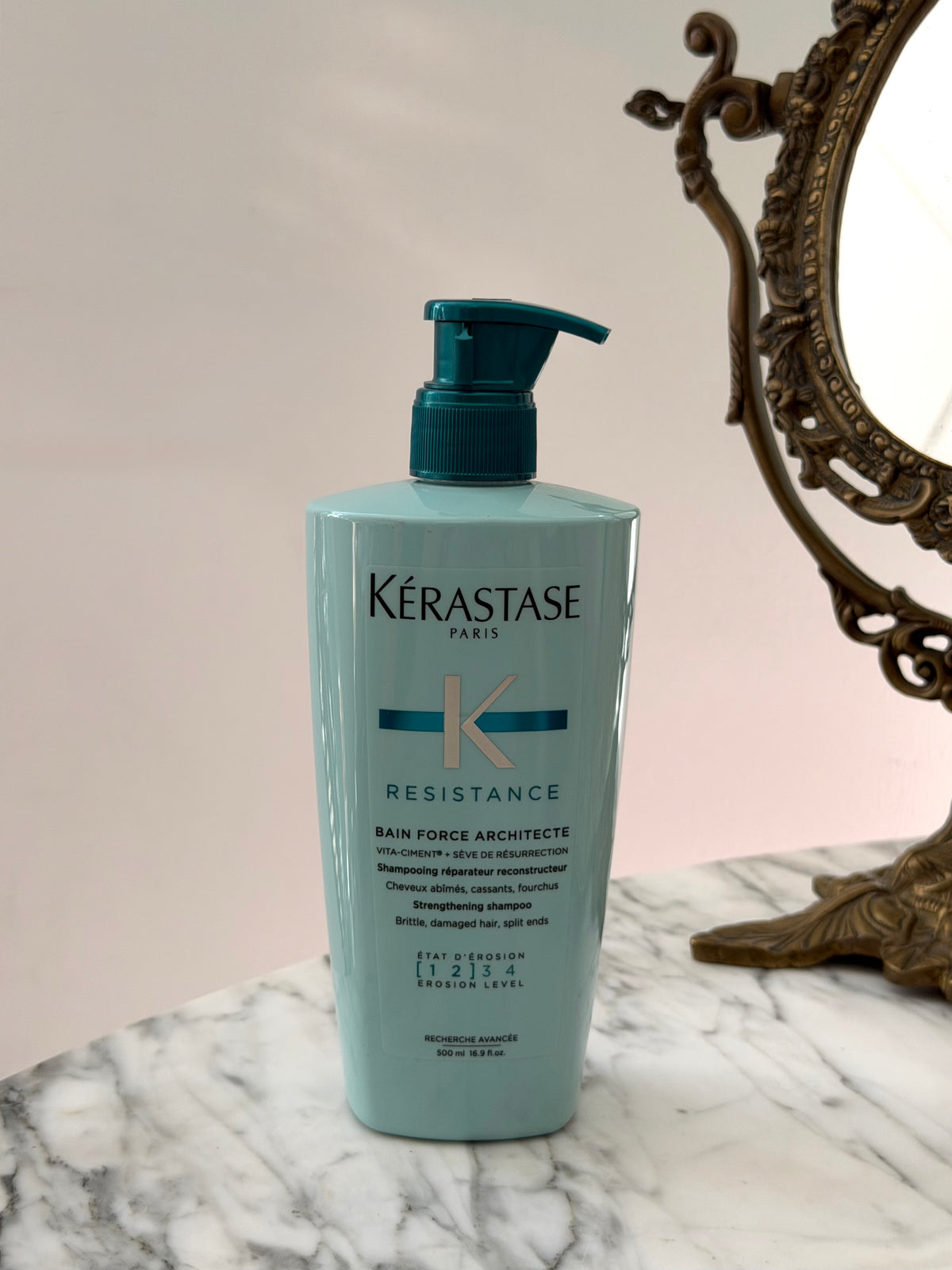 KÉRASTASE 
Resistance Bain Force Architecte Refillable Shampoo 500ml For Damaged Hair