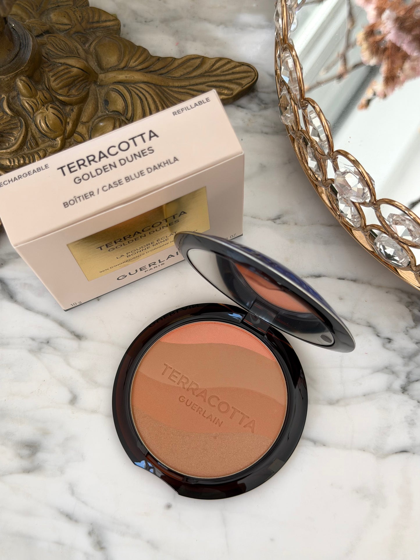 GUERLAIN Terracotta Golden Dunes
The Sun-Kissed Healthy Glow Powder Limited Edition - Case Blue Dakhla