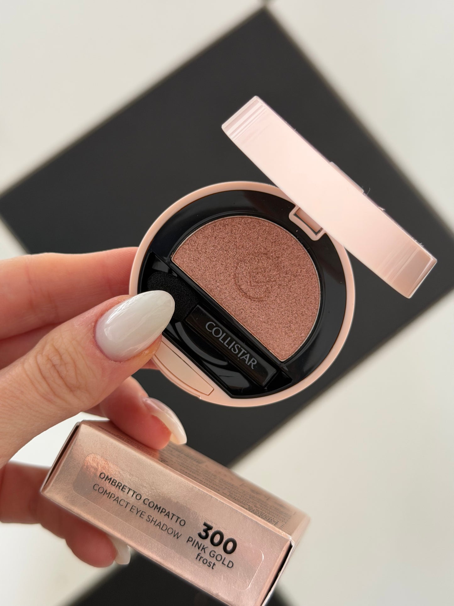 COLLISTAR
Impeccabile Compact Eye Shadow (300)
