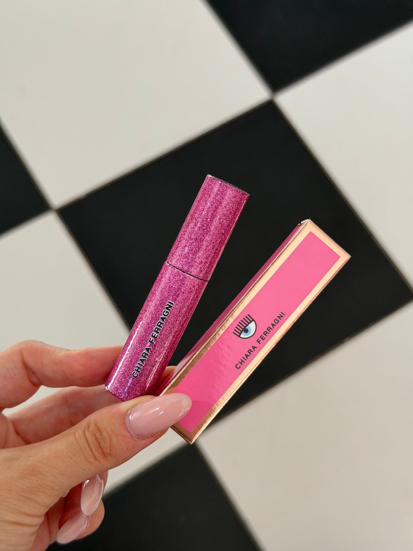 CHIARA FERRAGNI Brow Gel - Don’t Move