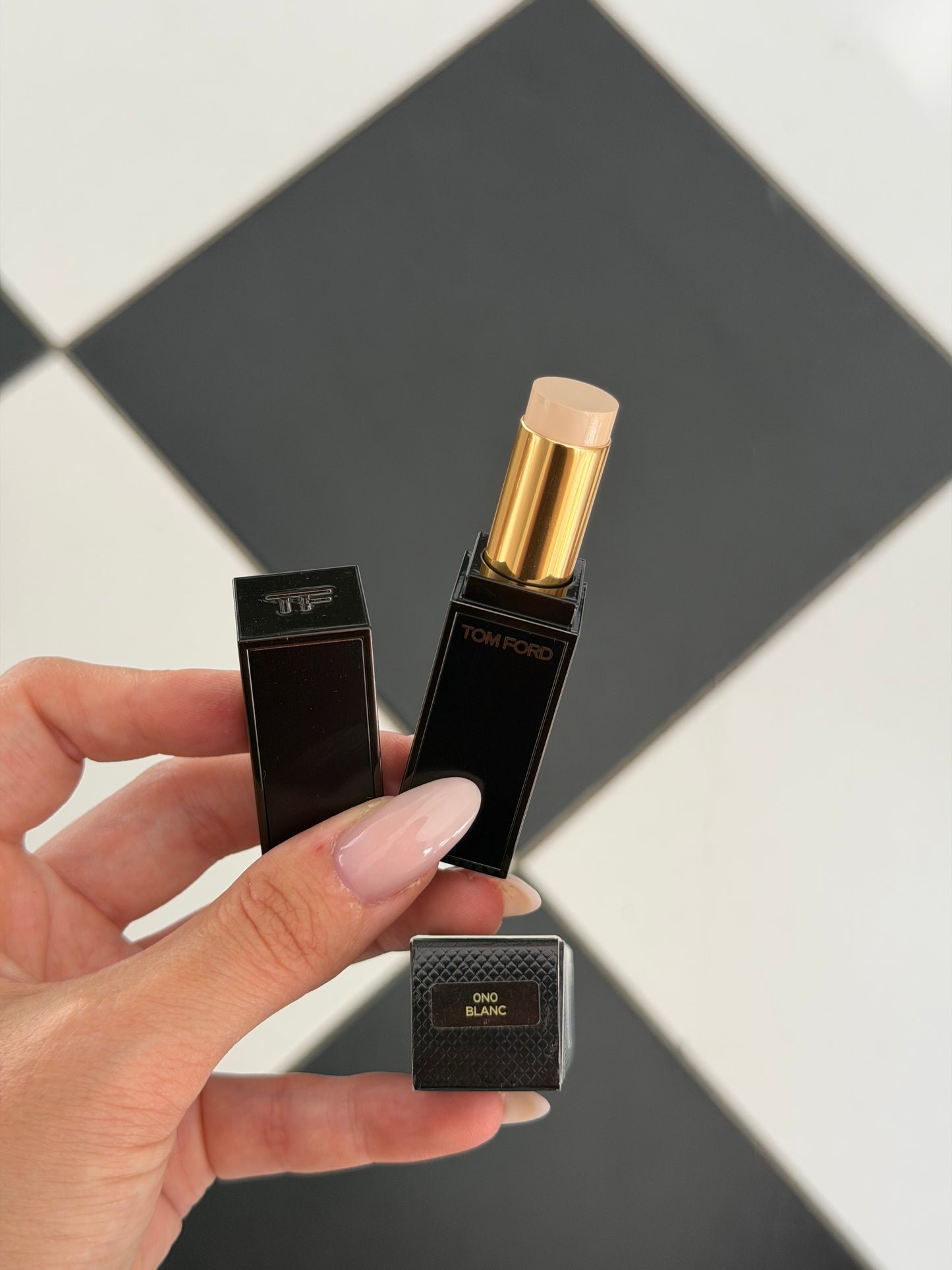 TOM FORD Traceless Soft Matte Concealer (0N0)