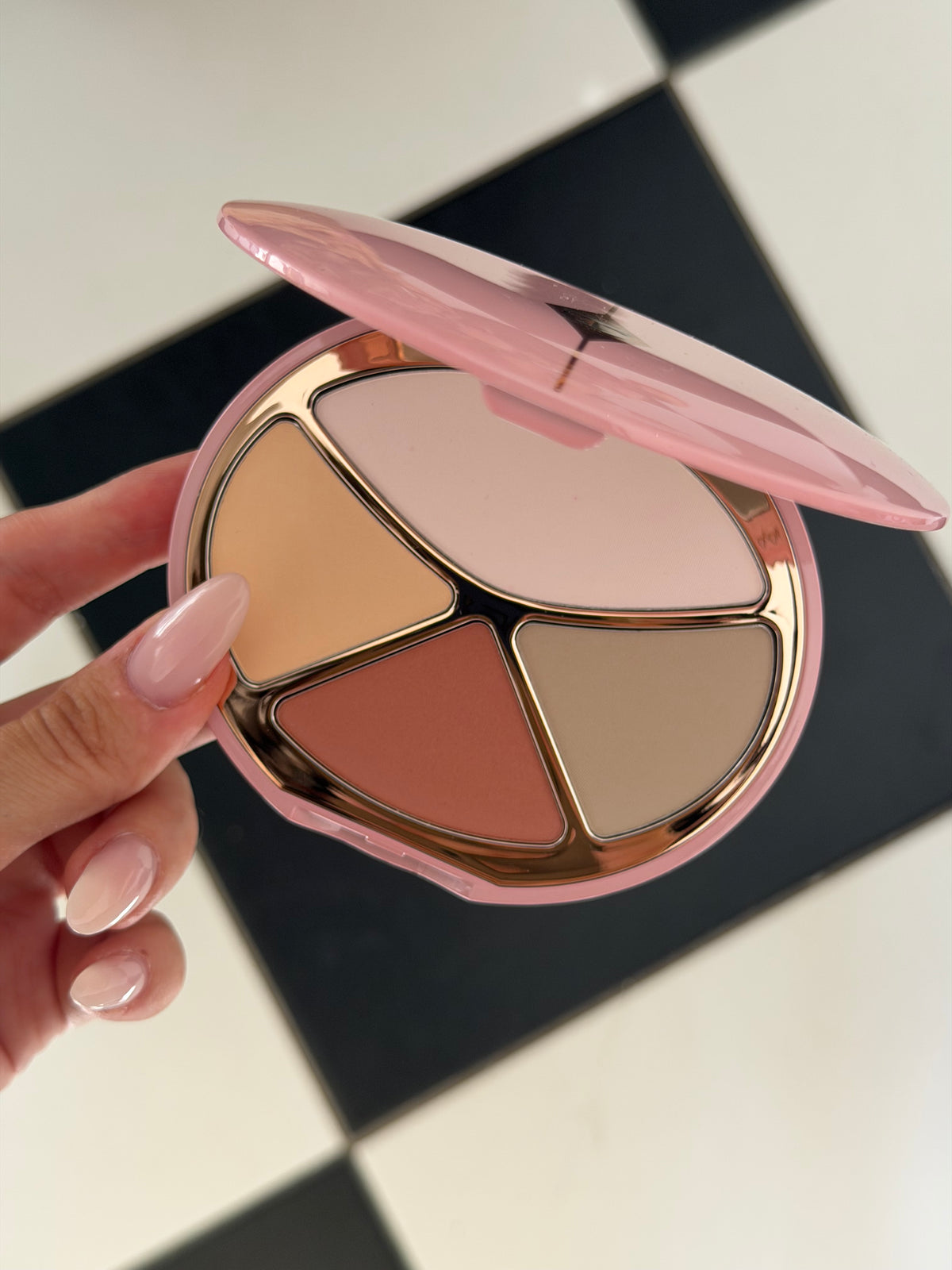 CHARLOTTE TILBURY 4 Colors Contour (Blush&Bronzer) Palette (03)