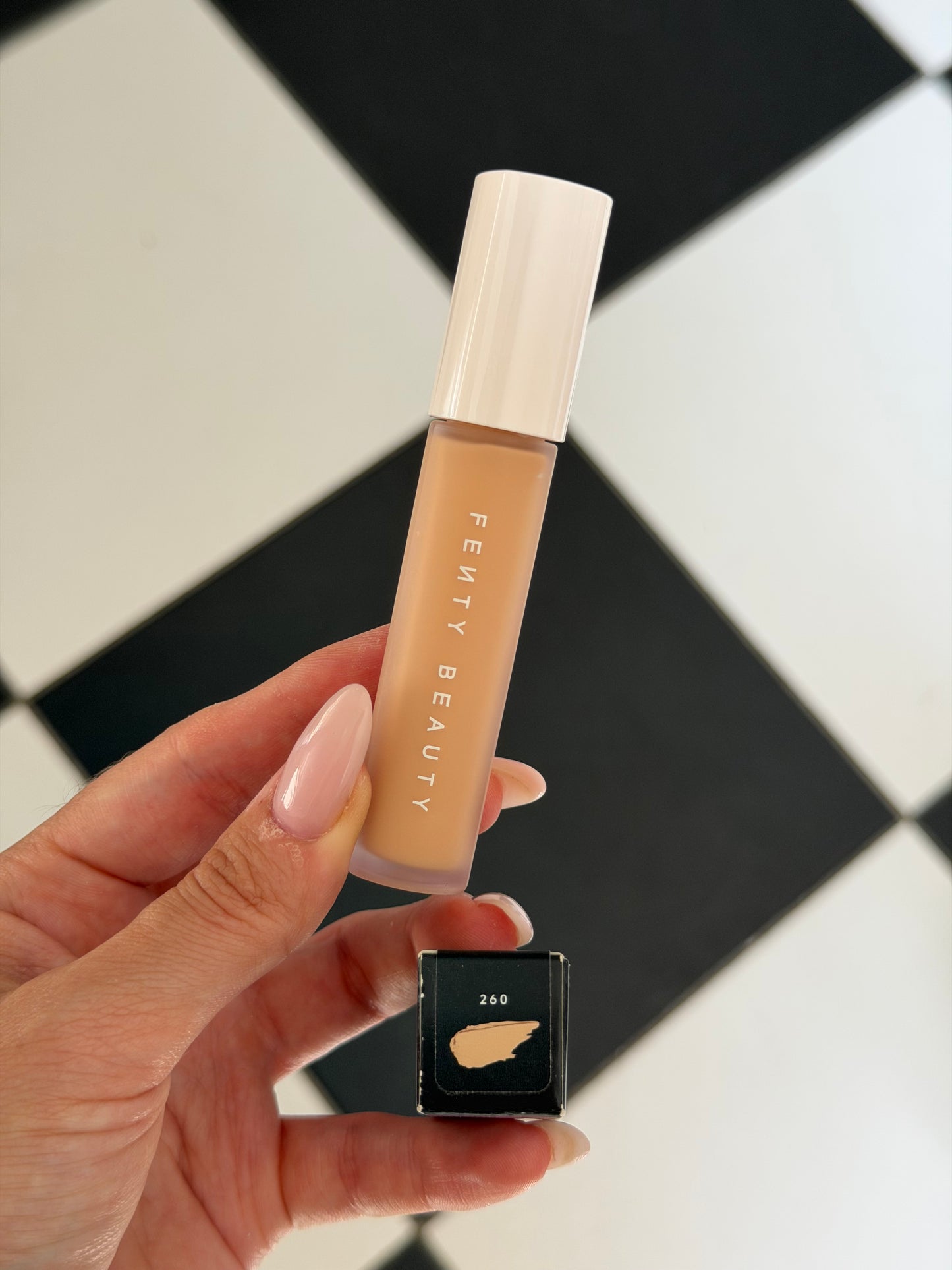 FENTY BEAUTY Pro Filt'r Instant Retouch Concealer (260)