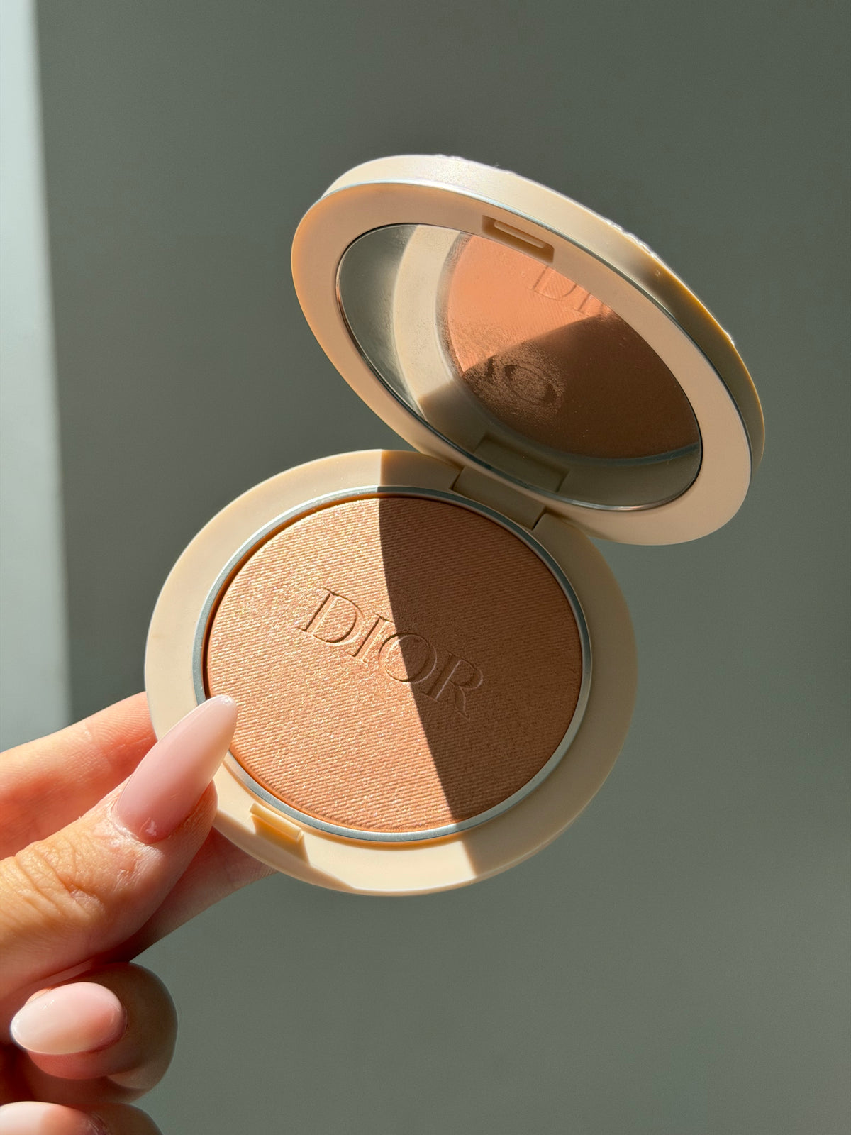DIOR Forever Couture Luminizer
Longwear Highlighter - Golden