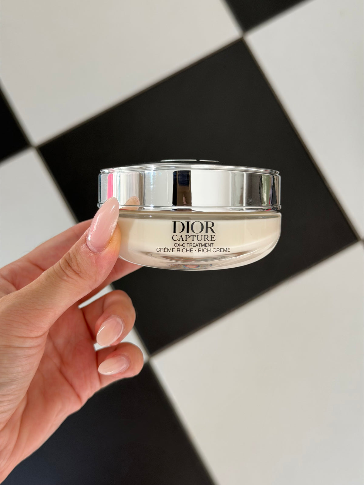 DIOR Capture Rich Cream OX-C Treatment
Face Cream - Rich Texture - Age-Defying Correction - Wrinkles and Firmness