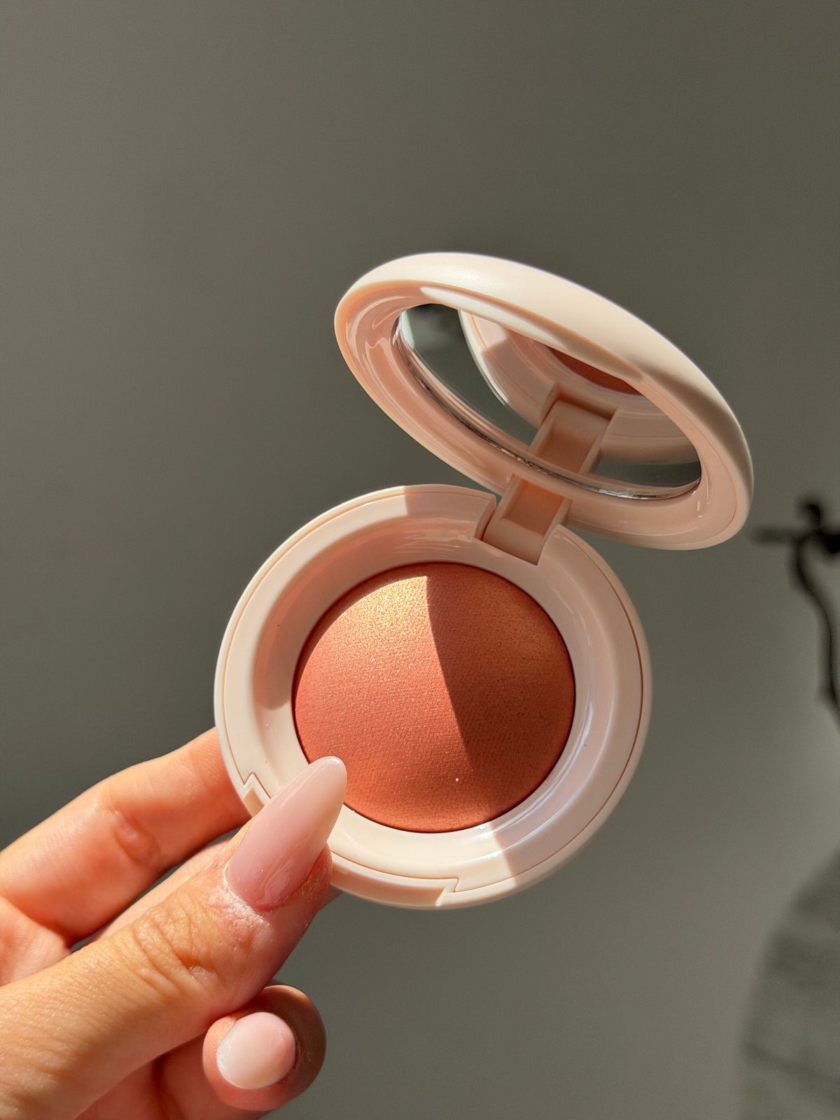 RARE BEAUTY Soft Pinch Luminous Powder Blush - Joy