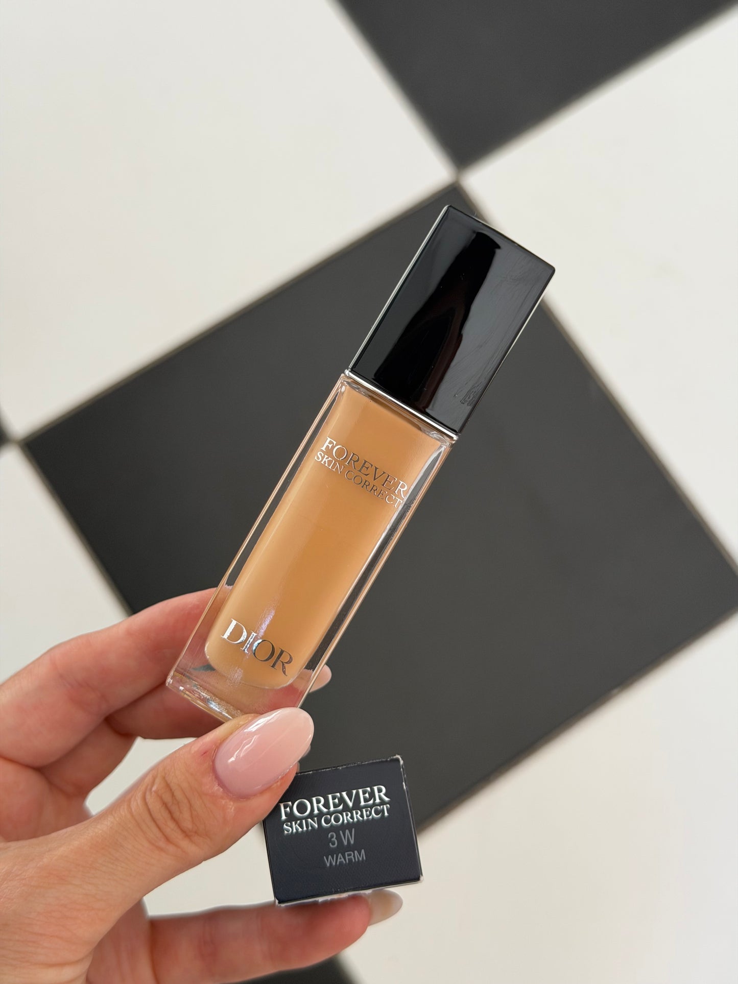 DIOR Forever Skin Correct (3W)
Full-Coverage Concealer - 24h Hydration and Wear - No Transfer