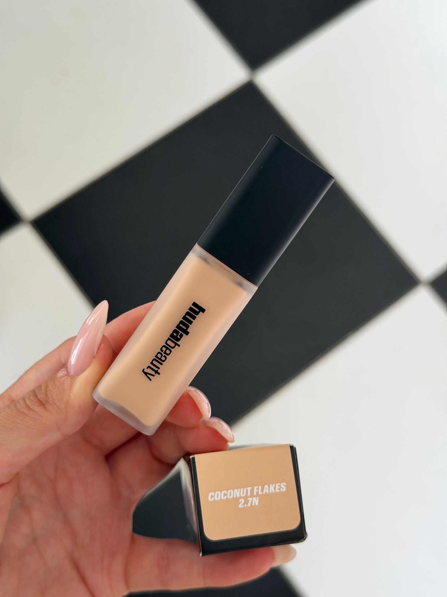 HUDA BEAUTY FauxFilter Luminous Matte Concealer (2.7N)