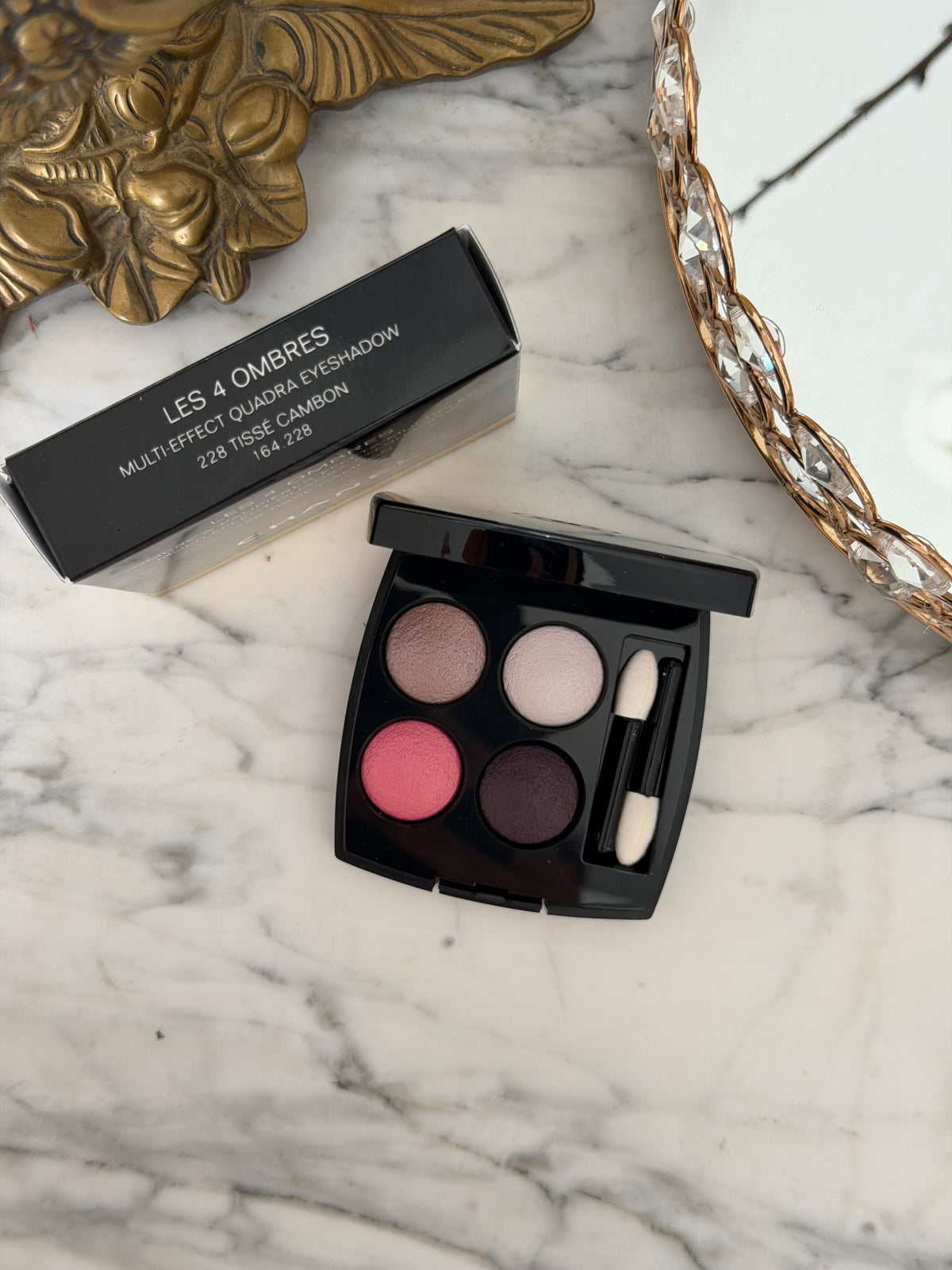 CHANEL Les 4 Ombres
Multi-Effect Quadra Eyeshadow (228)