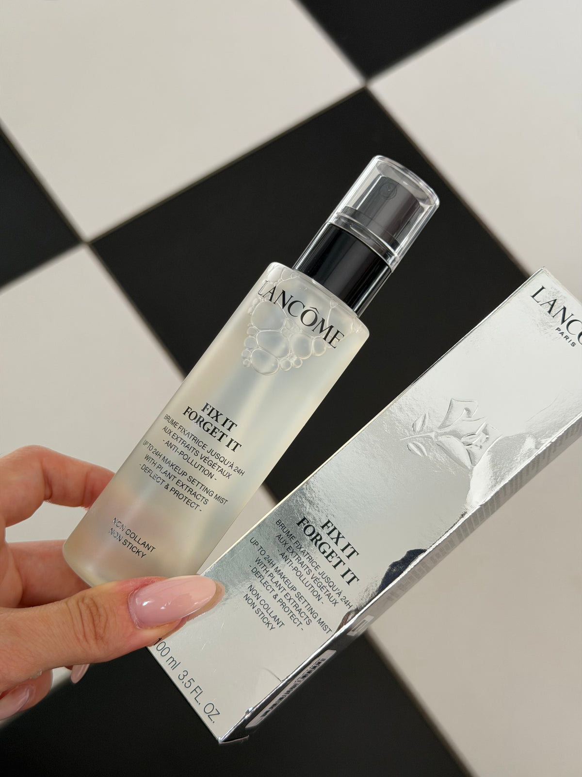 LANCÔME Fix It Forget It Makeup Setting Spray
Hydrating & 24H Makeup Extending