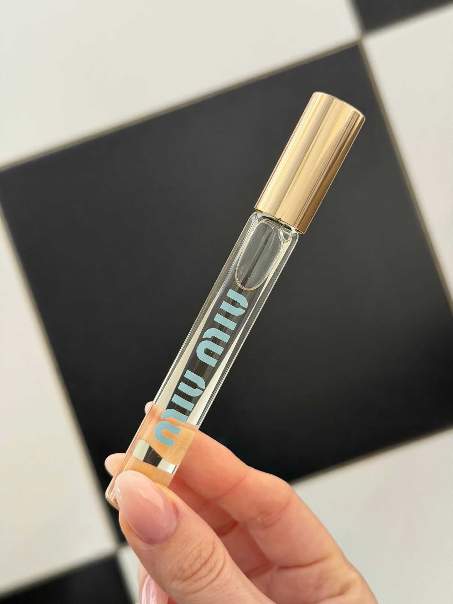 MIU MIU
Eau De Parfum Travel Size - Roller Pen