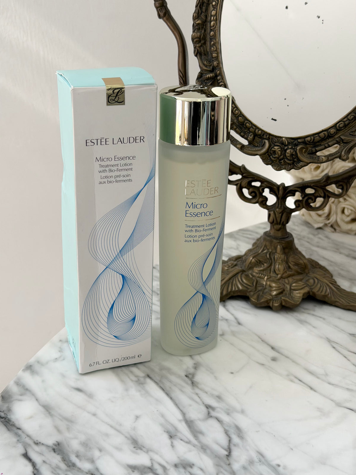 ESTEE LAUDER Micro Essence
Treatment Lotion Toner with Bio-Ferment