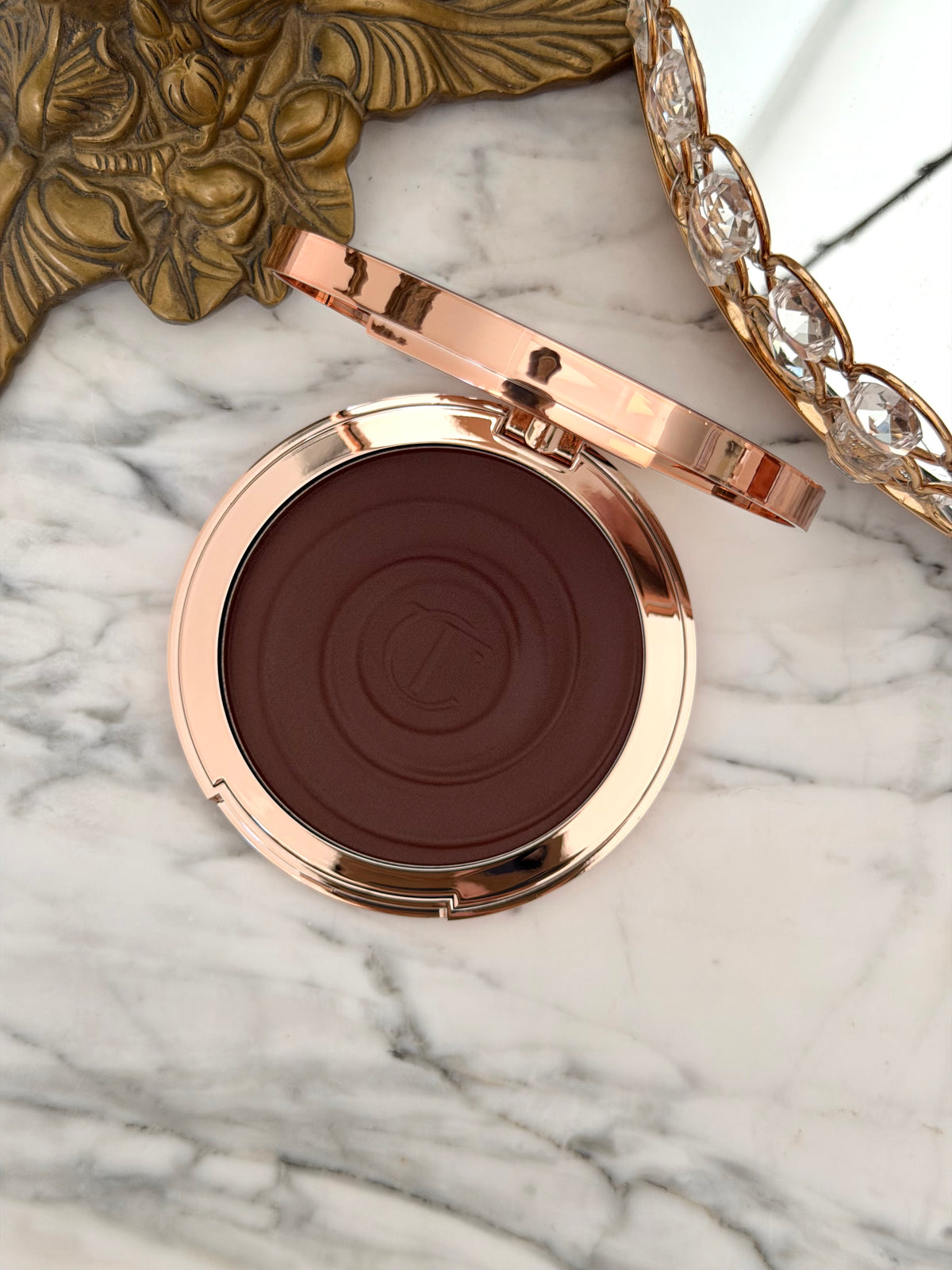 CHARLOTTE TILBURY Beautiful Skin Sun-Kissed Glow Bronzer (4)
Face & Body