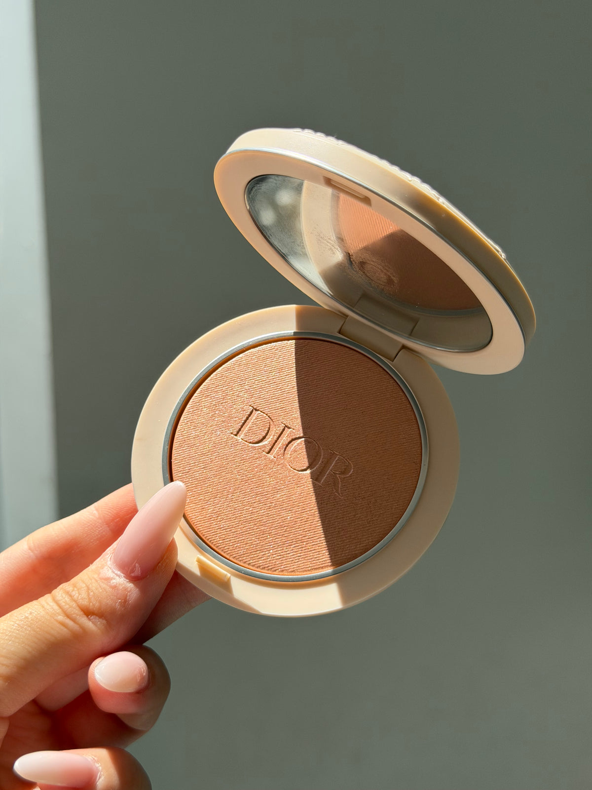 DIOR Forever Couture Luminizer
Longwear Highlighter - Golden