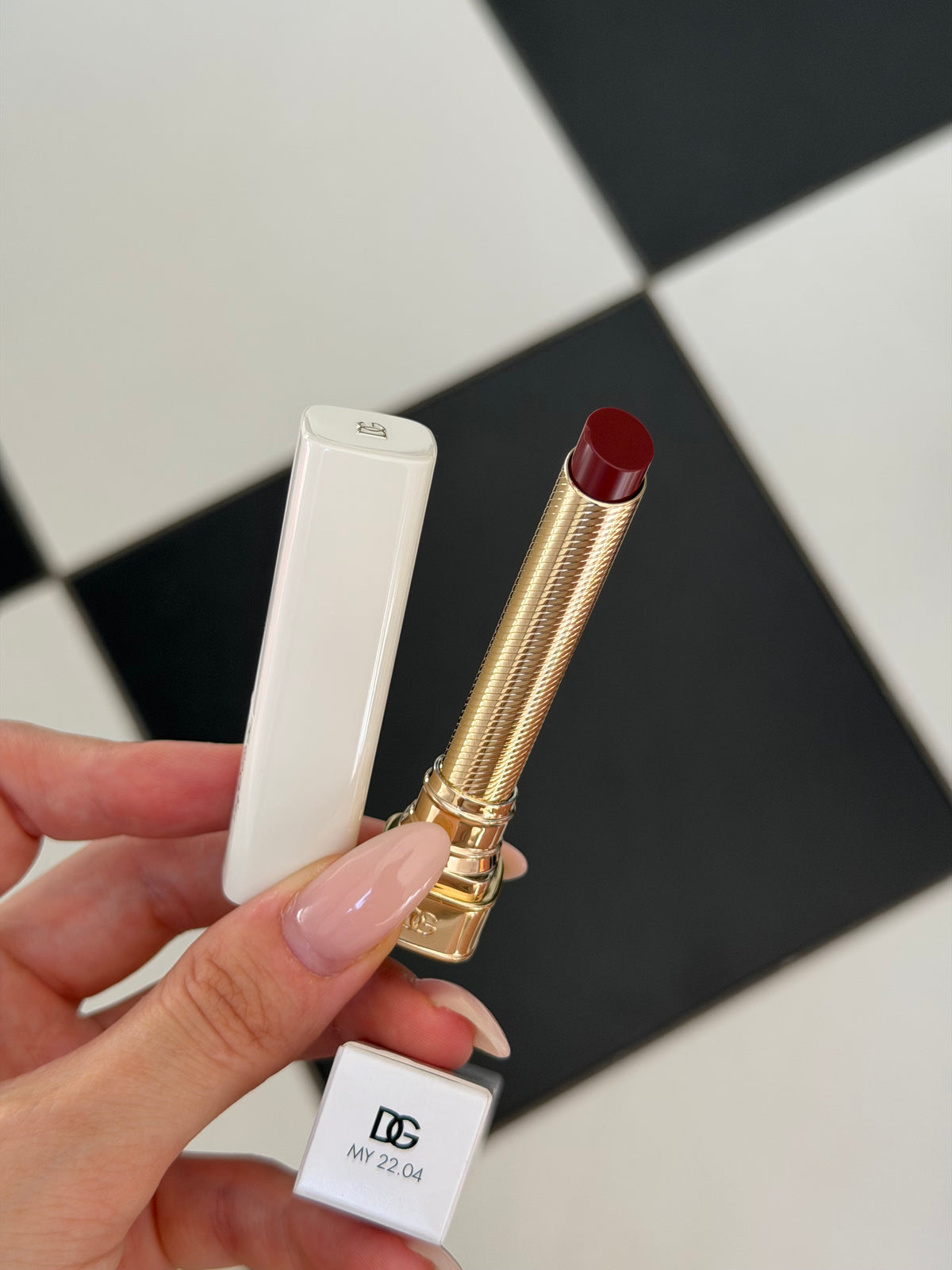 DOLCE&GABBANA My Juicy Sheer Lipstick - My 22.04
Instant Shine & Hydration Lip Stylo