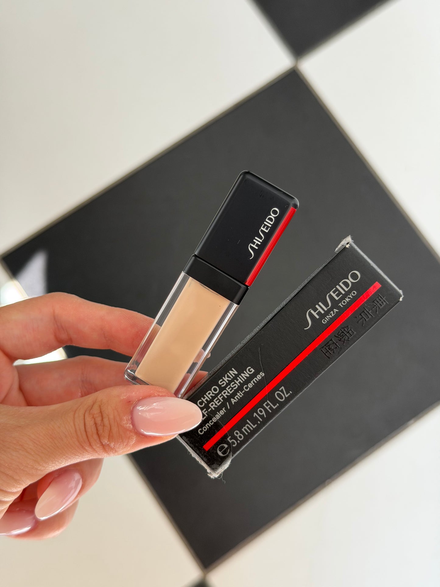 SHISEIDO
Synchro Skin Self-Refreshing Concealer (102)