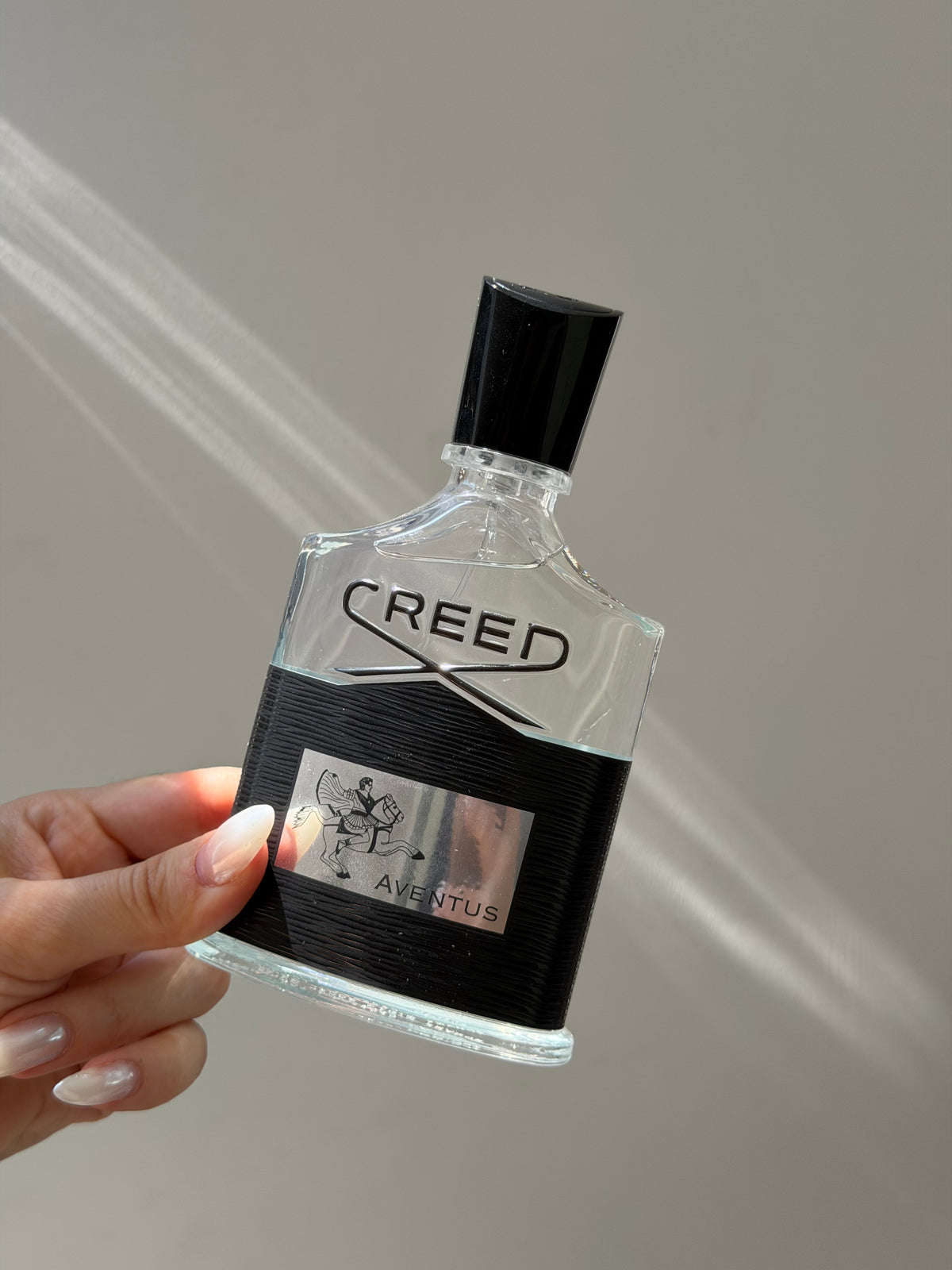 CREED Aventus
Dry Woods, Fresh, Citrus & Fruity