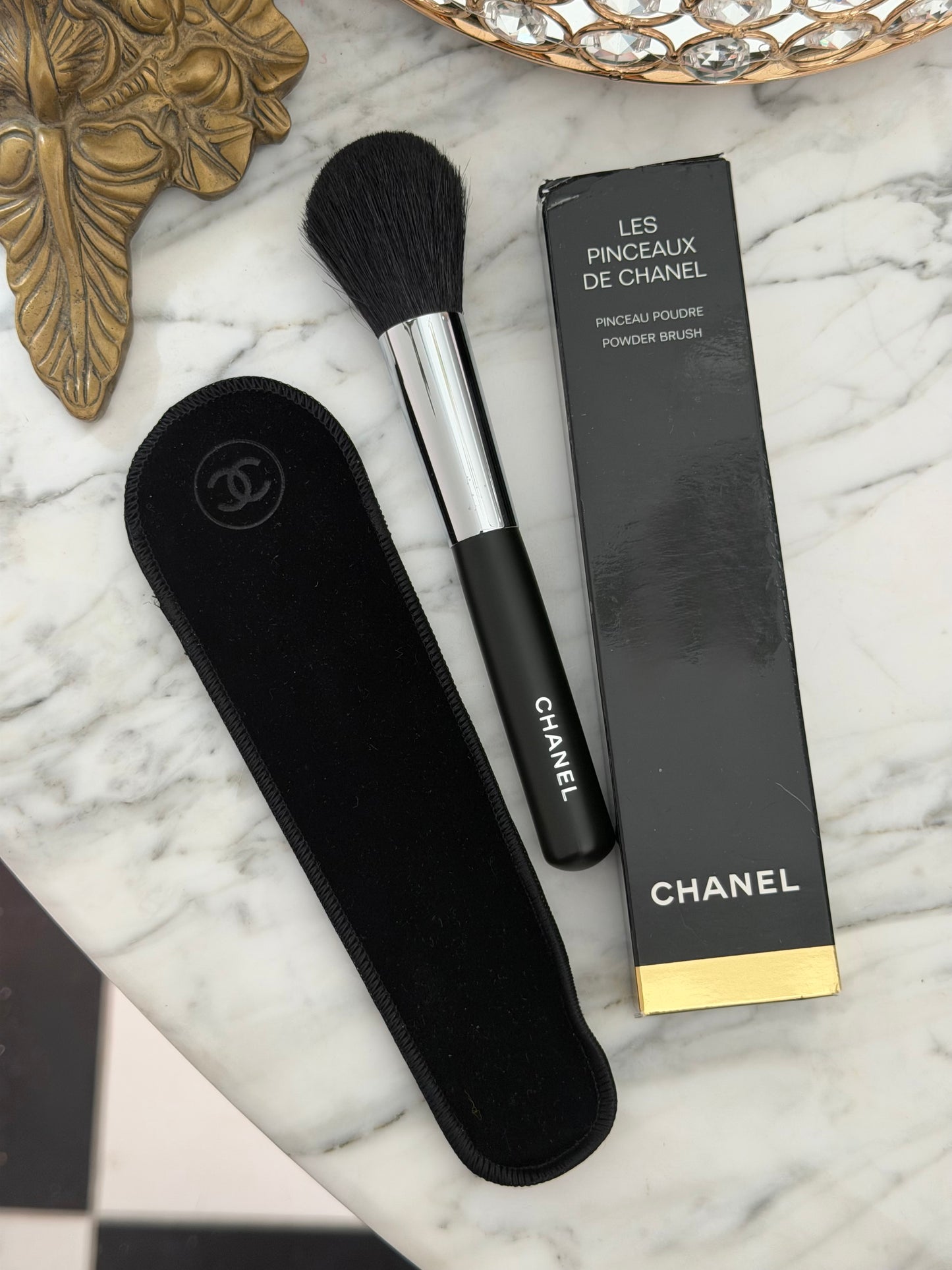 CHANEL Les Pinceaux De Chanel
Powder Brush