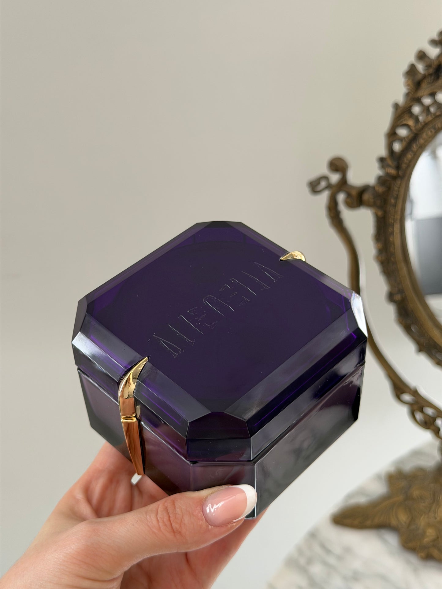 THIERRY MUGLER Alien Beautifying Body Cream