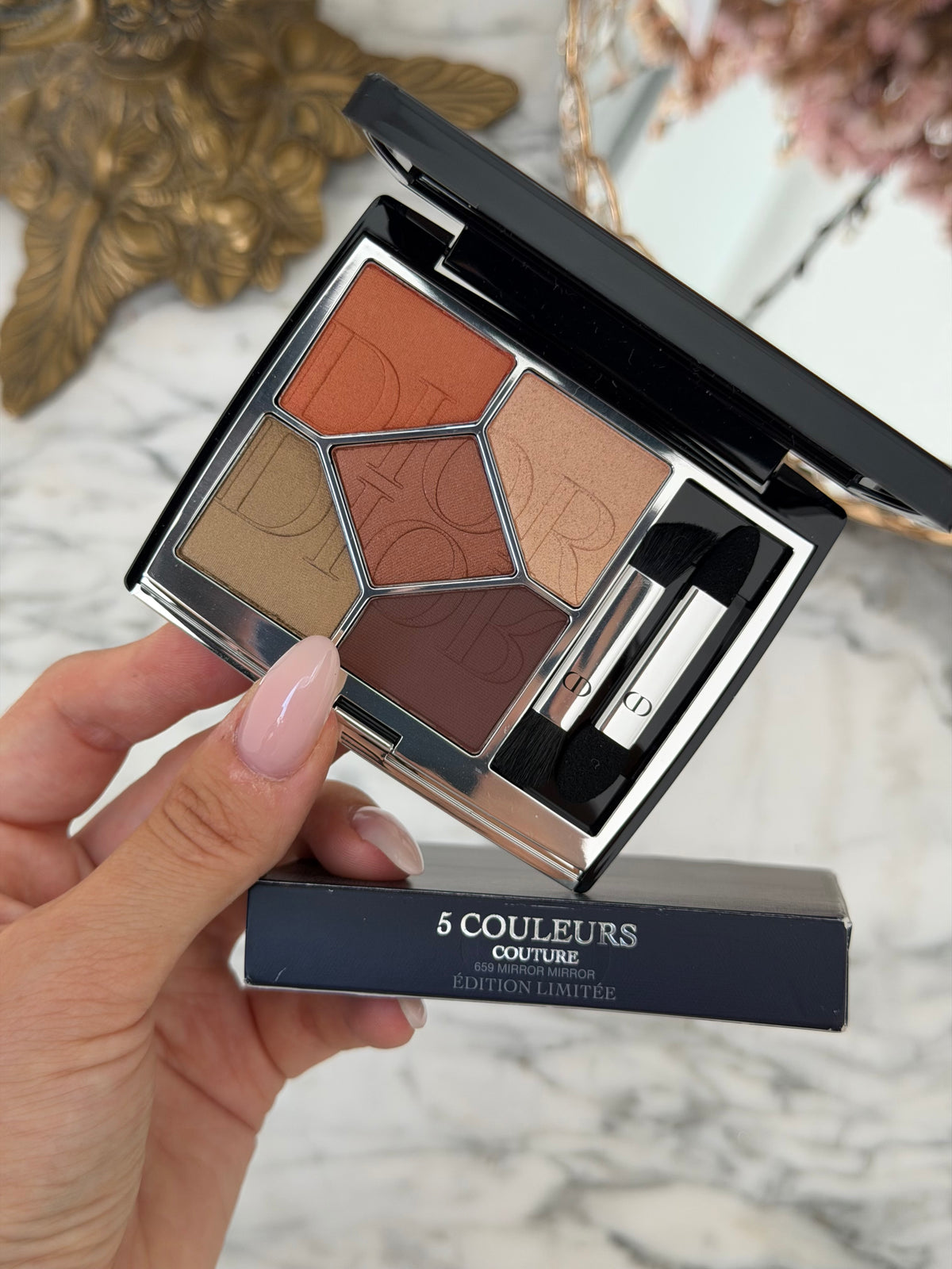 DIOR Diorshow 5 Couleurs
Eye Palette - 5 Eyeshadows - High Color and Long Wear (659)