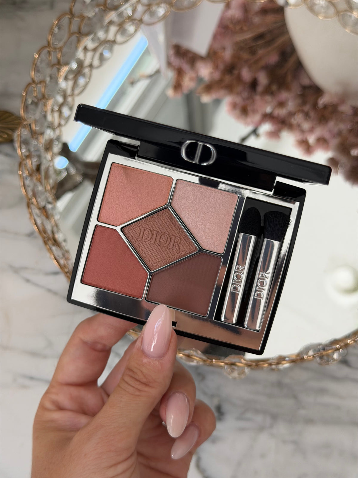 DIOR Diorshow 5 Couleurs
Eye Palette - 5 Eyeshadows - High Color and Long Wear (429)