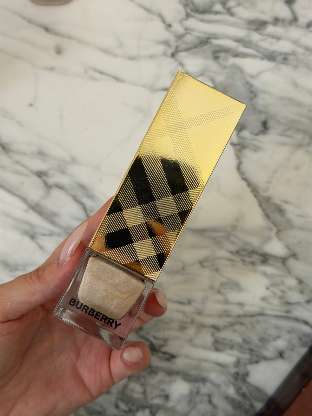 BURBERRY
Beyond Radiance Primer
Bare Glow