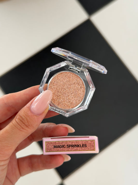 TOO FACED Disco Crush High Shine Glitter Eye + Face Sparkle
Multi-Use Glitter Eye Shadow & Highlighter