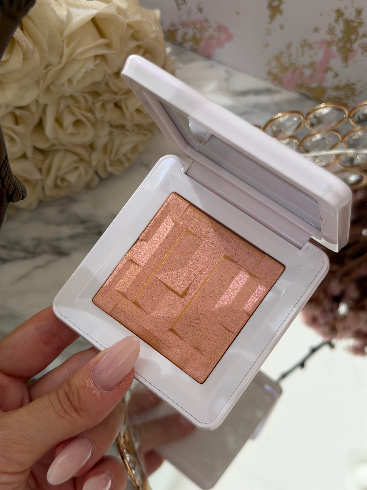 HAUS LABS By Lady Gaga
Bio-Radiant™ Gel-Powder Highlighter - Bronzed Gold