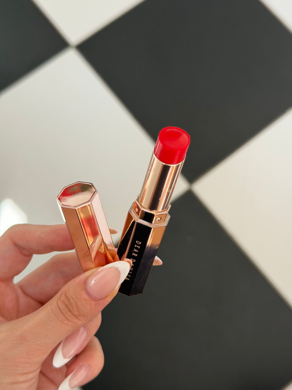 DEAR DAHLIA Blooming Edition - Cindy
Lip Paradise Color Balm - Lip Balm