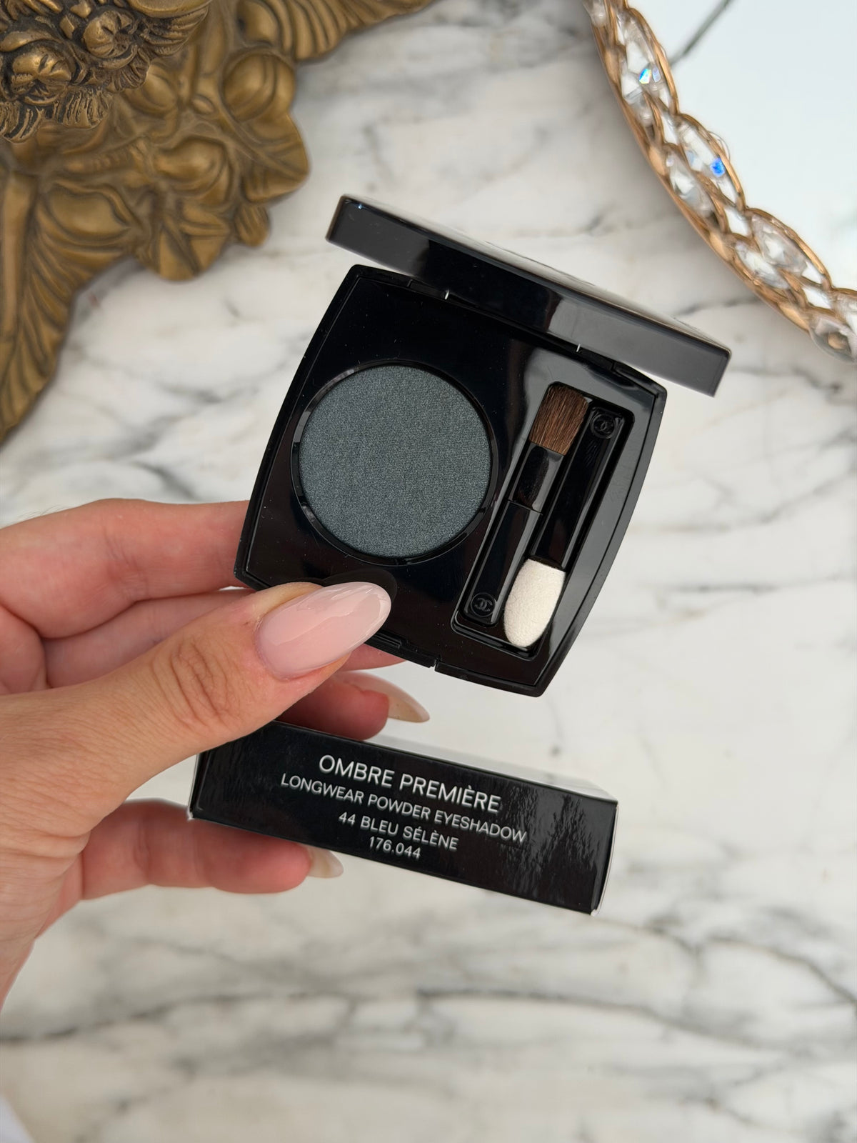 CHANEL
Ombre Première Longwear Powder Eyeshadow (44)
