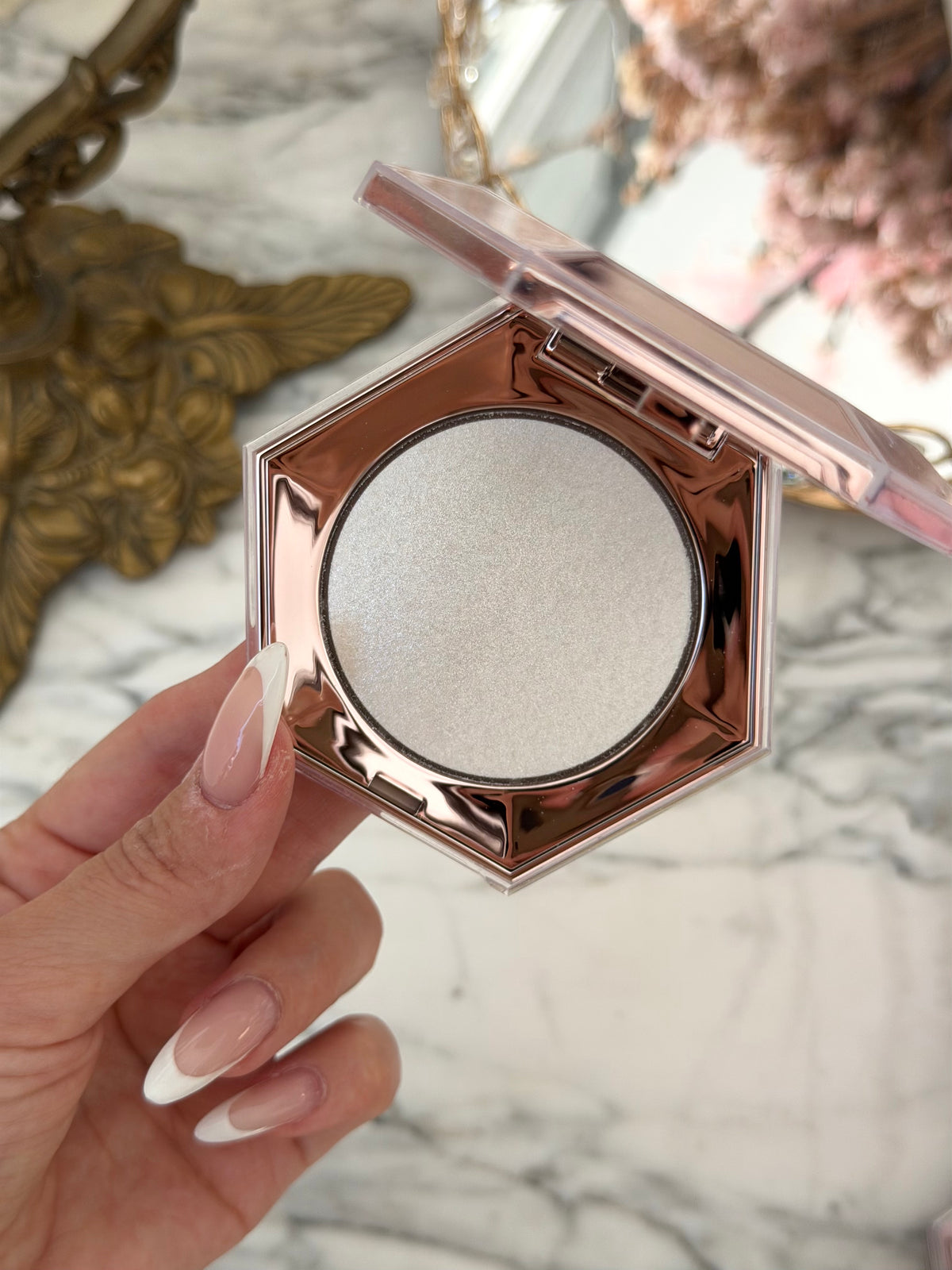 FENTY BEAUTY Diamond Bomb All-Over Diamond Veil Highlighter - How Many Carats?!