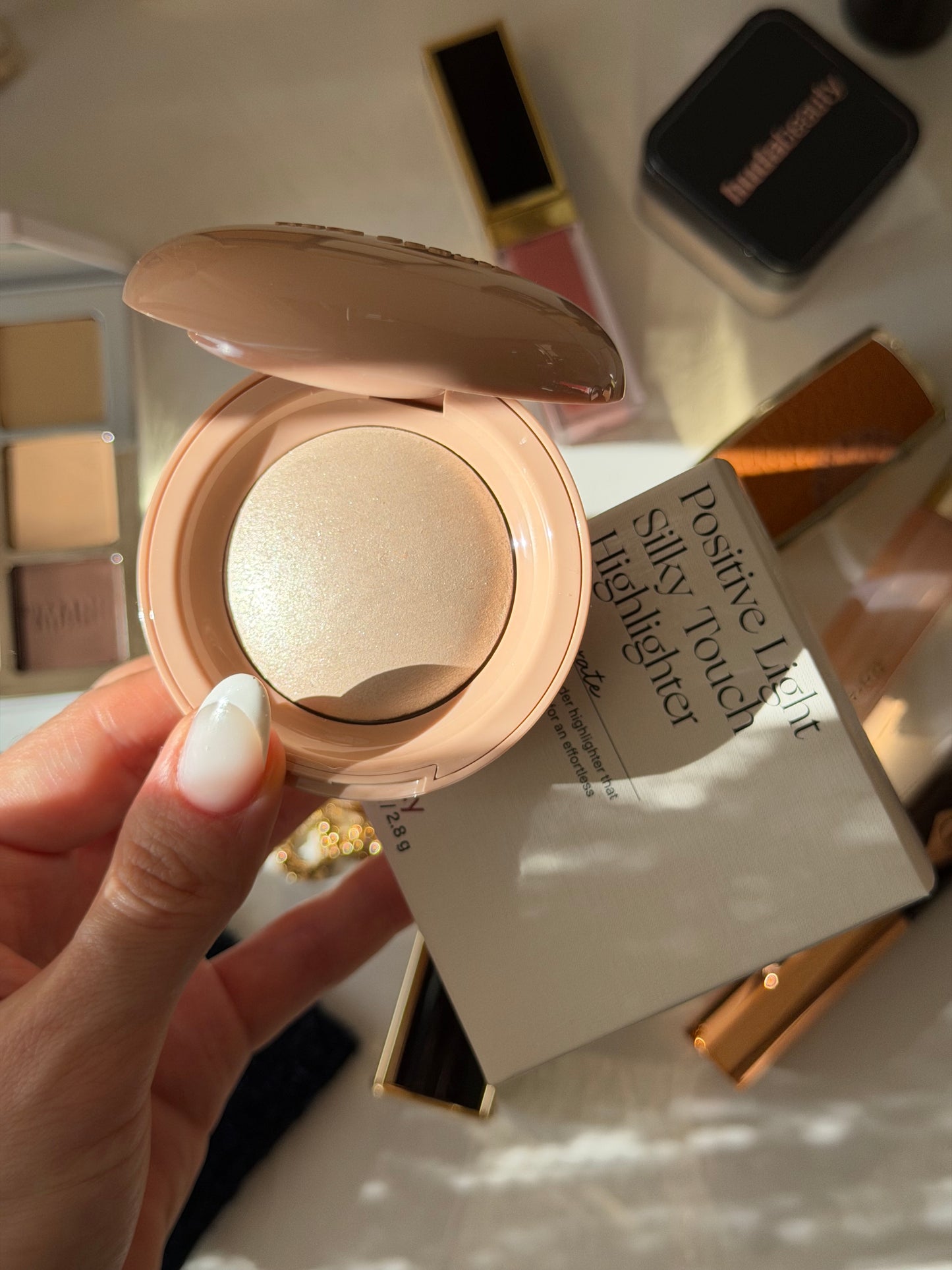 RARE BEAUTY Positive Light Silky Touch Highlighter - Exhilarate