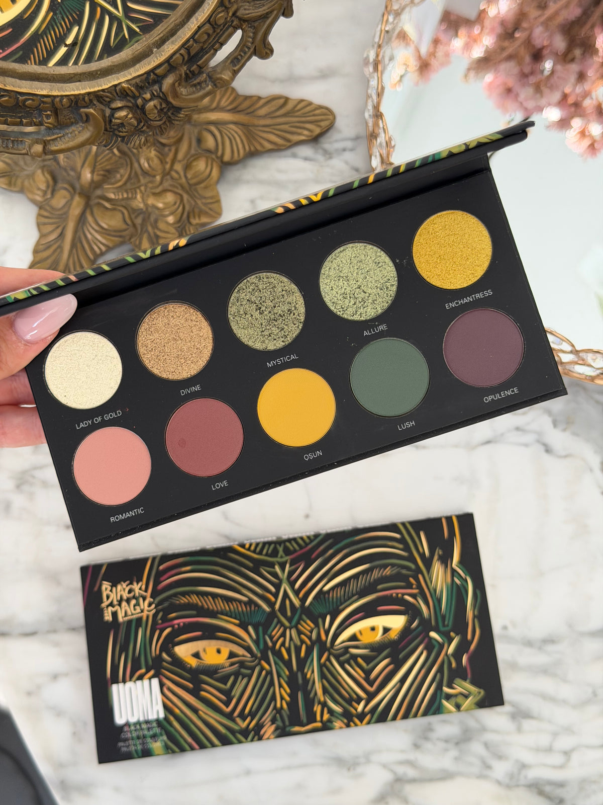 UOMA Black Magic Color Eyeshadow Palette - Allure